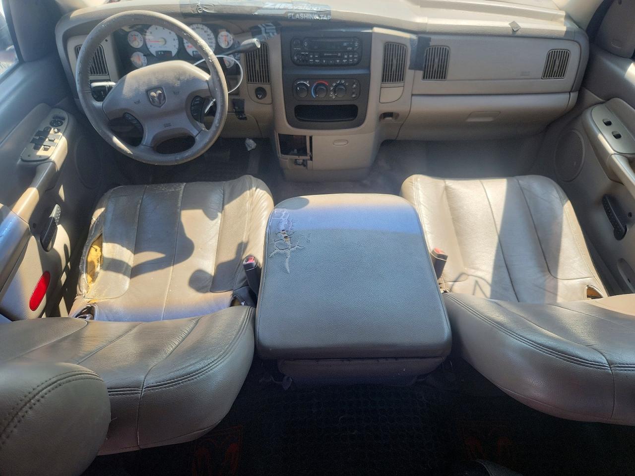 2002 Dodge Ram 1500 Red vin: 3D7HA18Z12G208188