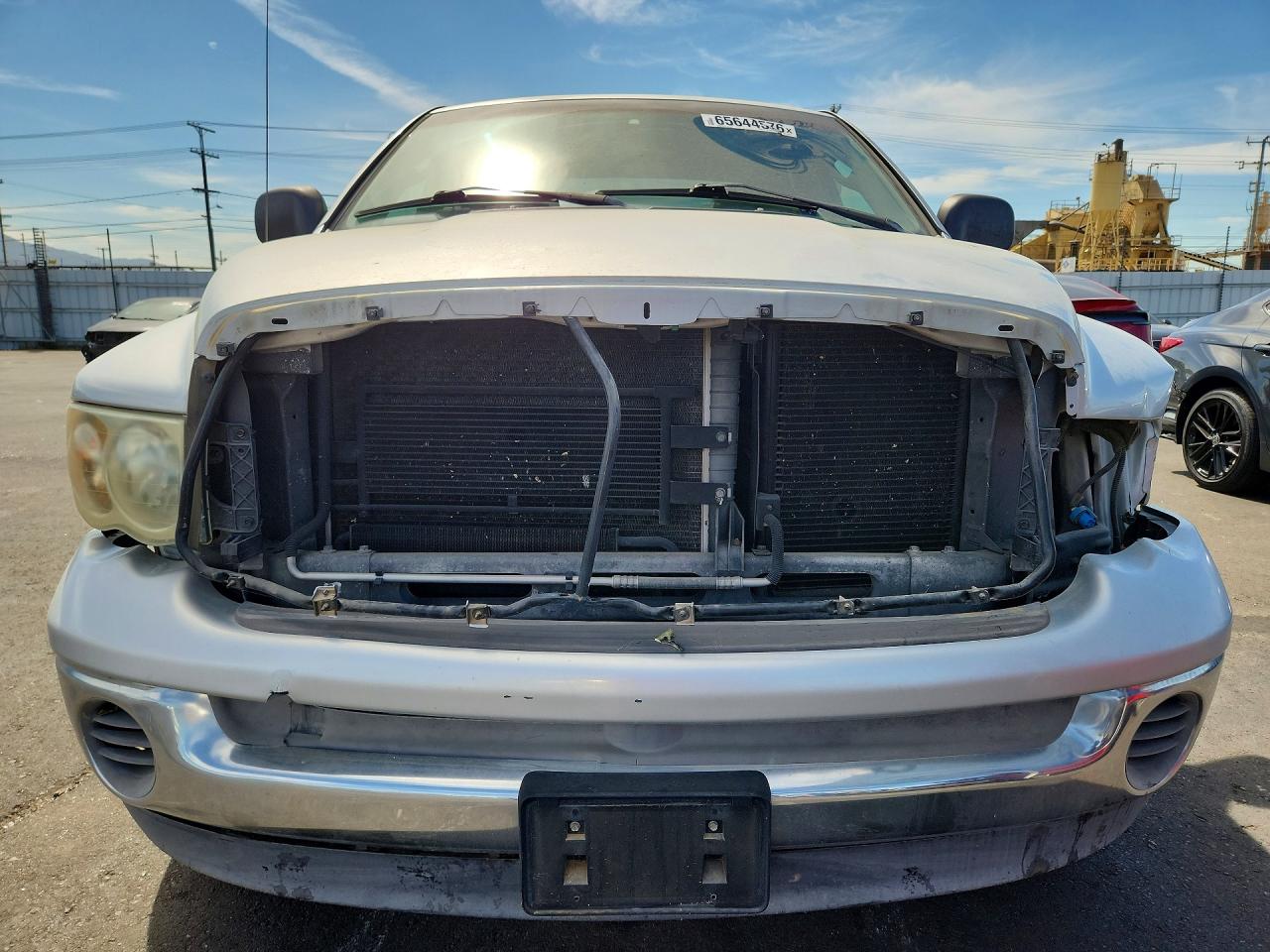2002 Dodge Ram 1500 Silver vin: 3D7HA18Z32G185738