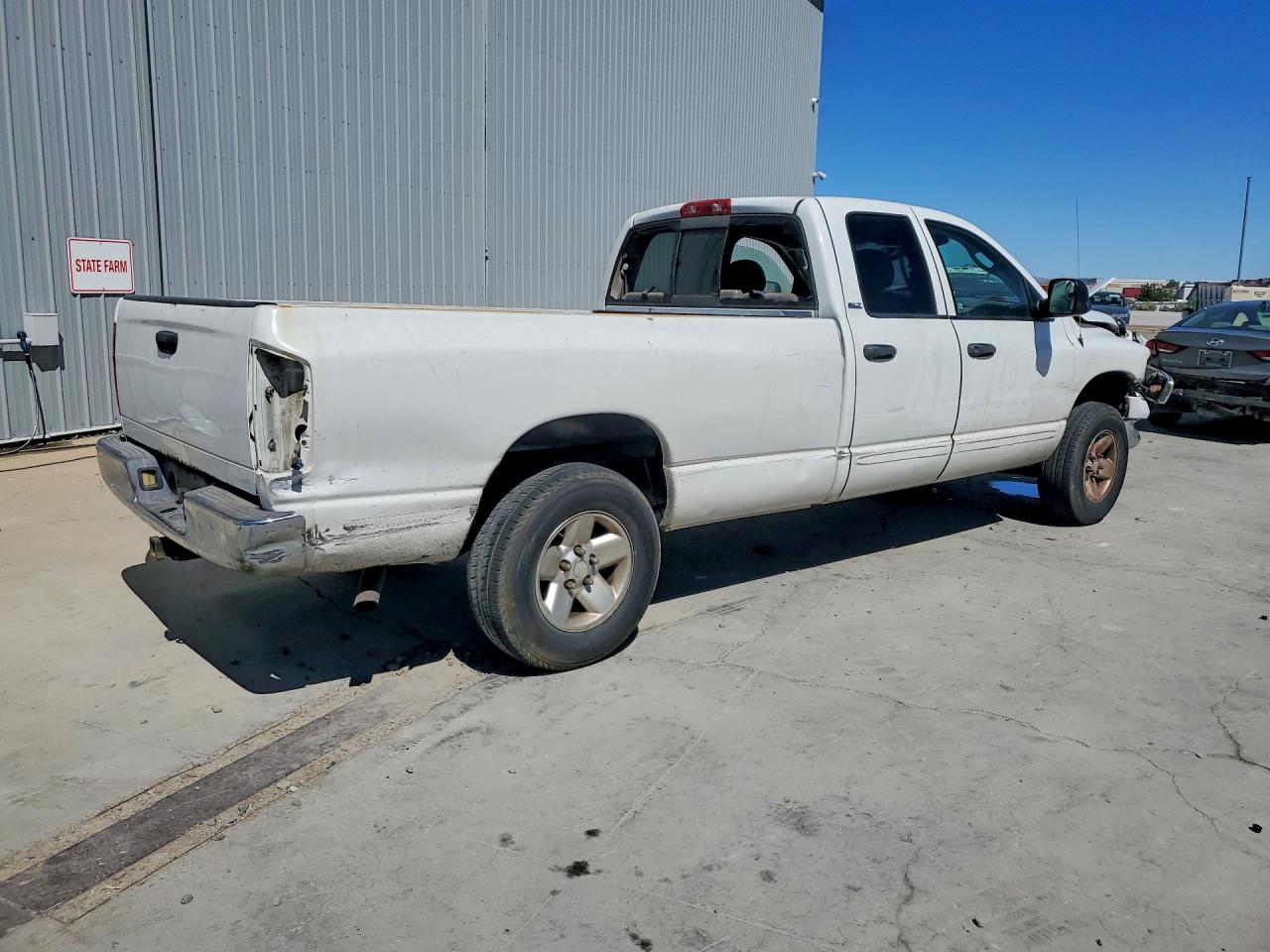 2002 Dodge Ram 1500 White vin: 3D7HA18Z42G210596