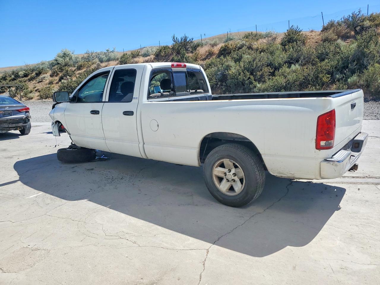 2002 Dodge Ram 1500 White vin: 3D7HA18Z42G210596