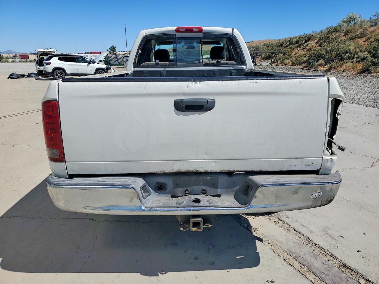 2002 Dodge Ram 1500 White vin: 3D7HA18Z42G210596