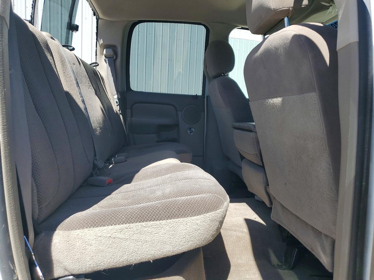 2002 Dodge Ram 1500 White vin: 3D7HA18Z42G210596