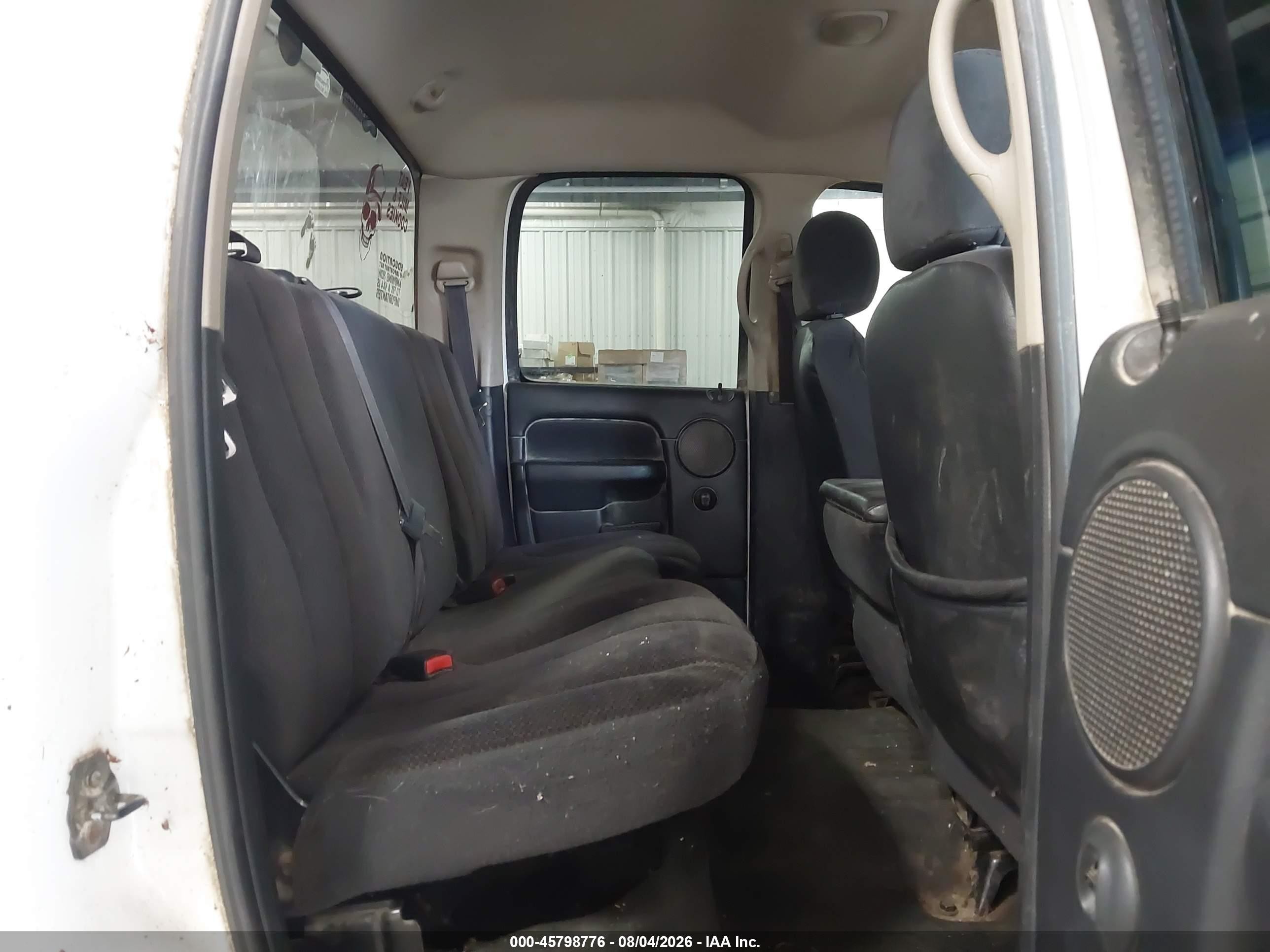 2002 Dodge Ram 1500 St White vin: 3D7HU18Z82G150068
