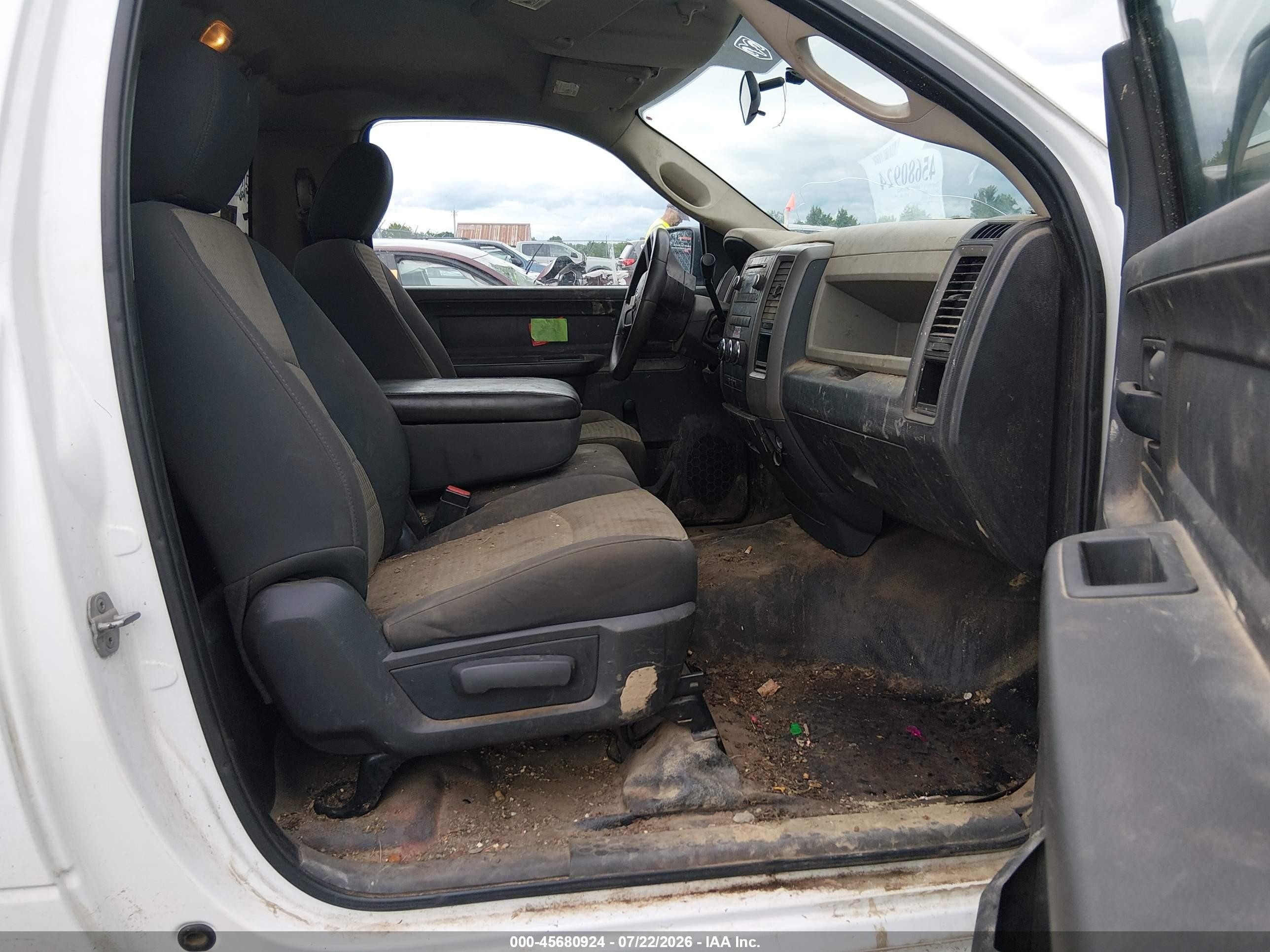 2011 Ram Ram 1500 St White vin: 3D7JB1EK2BG593959