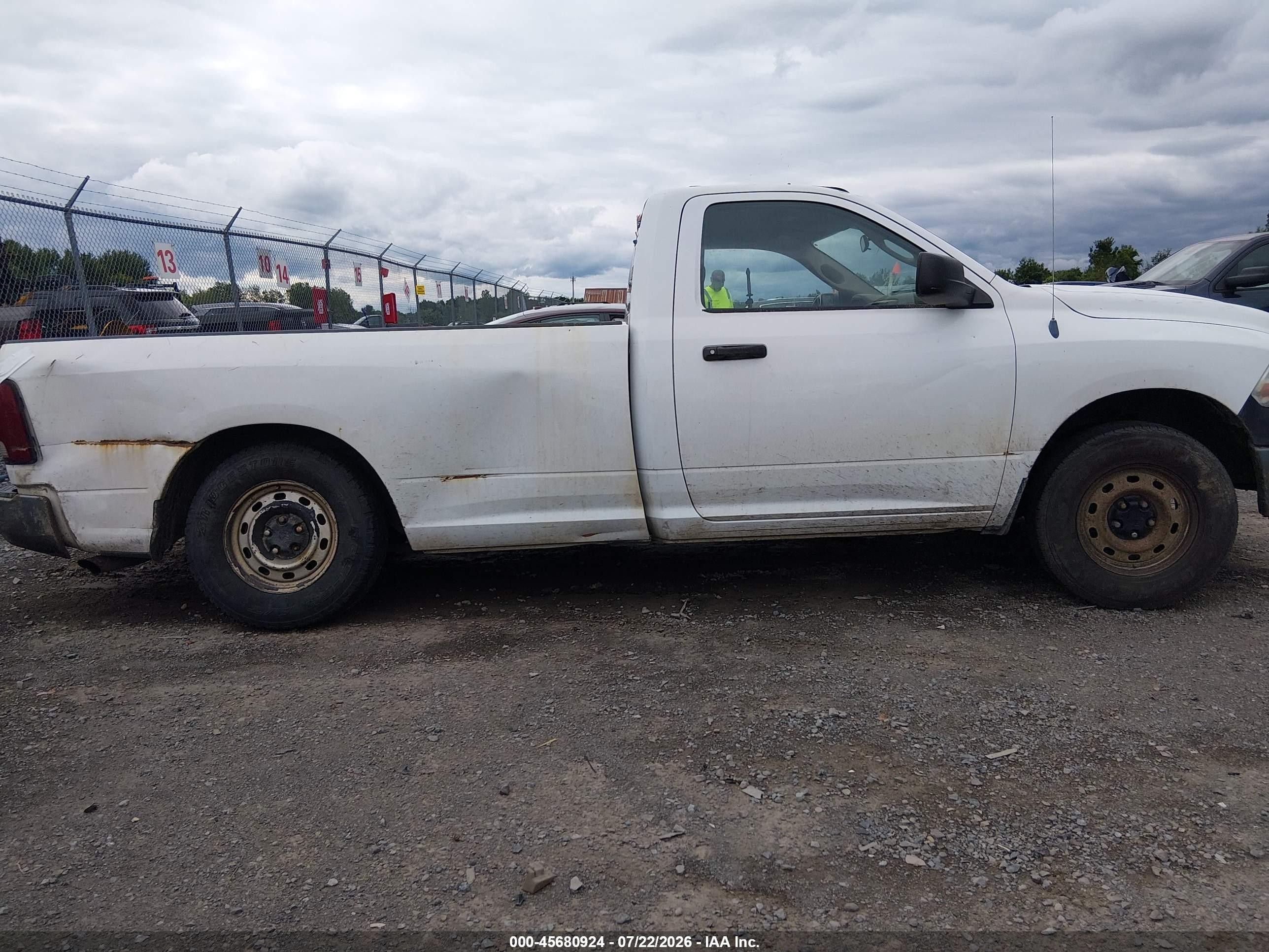 2011 Ram Ram 1500 St White vin: 3D7JB1EK2BG593959