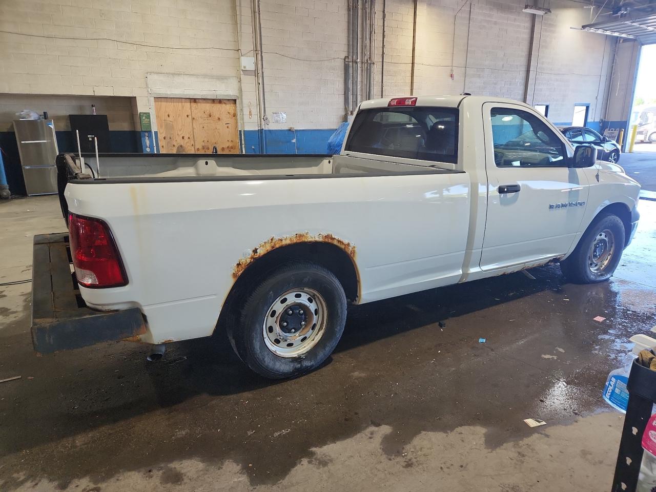 2011 Dodge Ram 1500 White vin: 3D7JB1EK4BG546853 Damage: Right Bed Side, Rust, Severe Damage