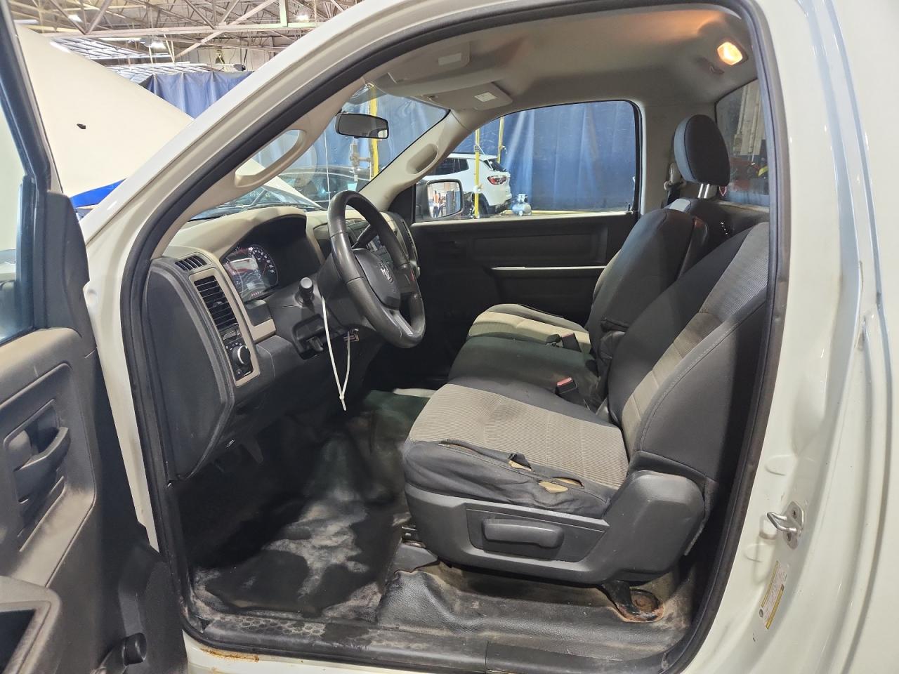 2011 Dodge Ram 1500 White vin: 3D7JB1EK4BG546853 Damage: Left Front Seat Cushion, Torn, > 12 Inches