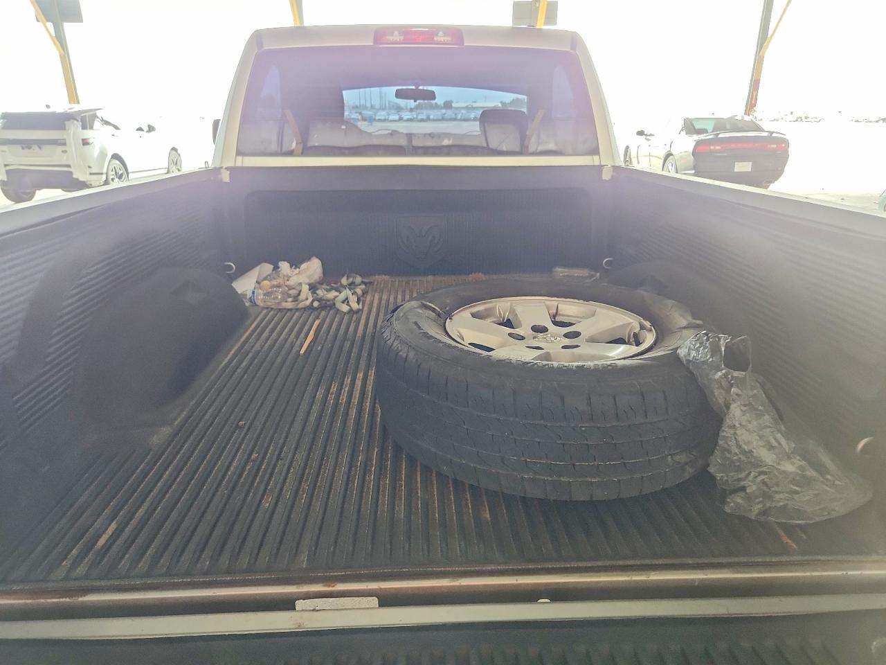 2011 Dodge Ram 1500 Silver vin: 3D7JB1EP2BG602591