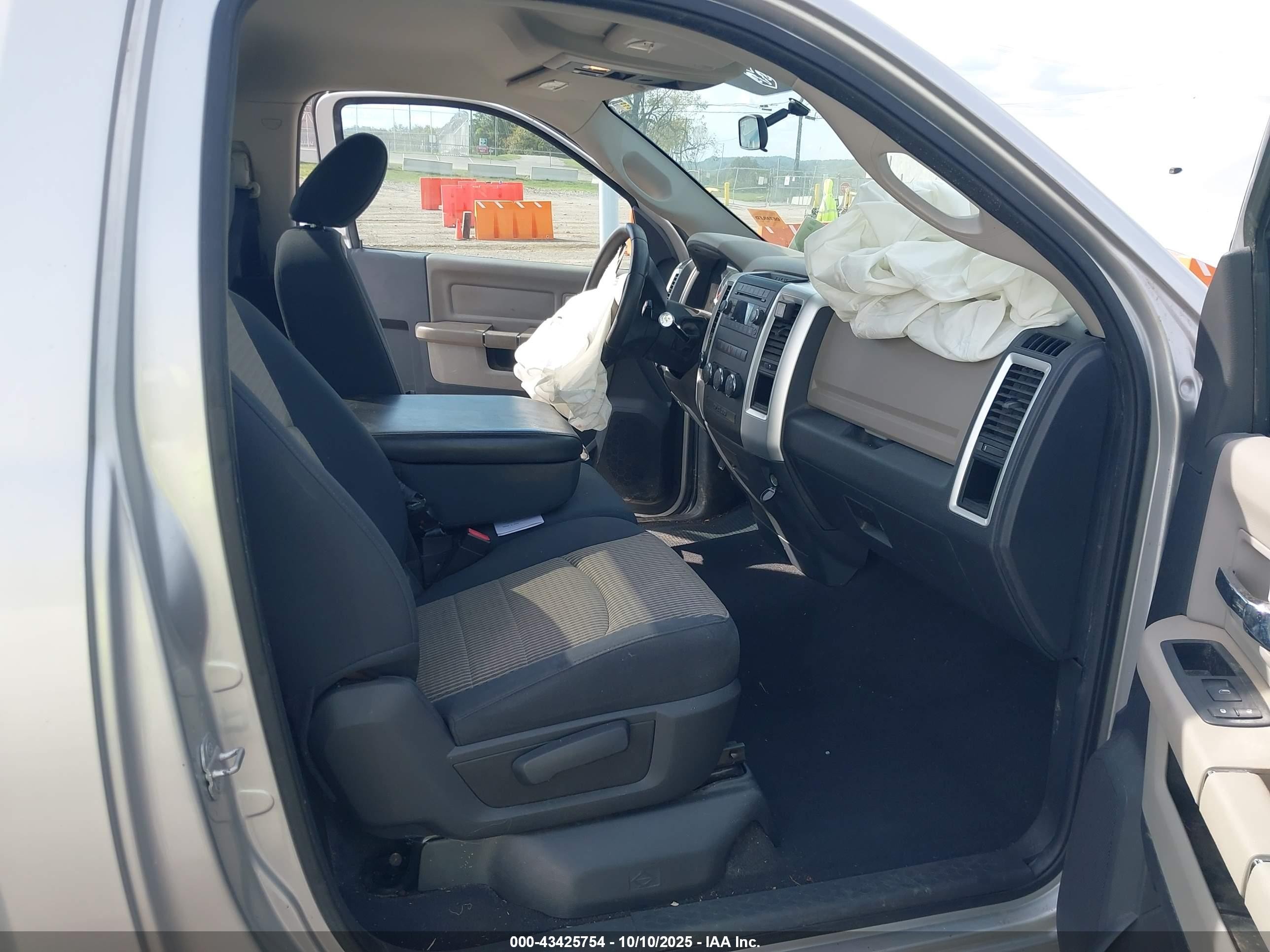 2010 Dodge Ram 1500 Slt/sport/trx Silver vin: 3D7JV1EP9AG107973