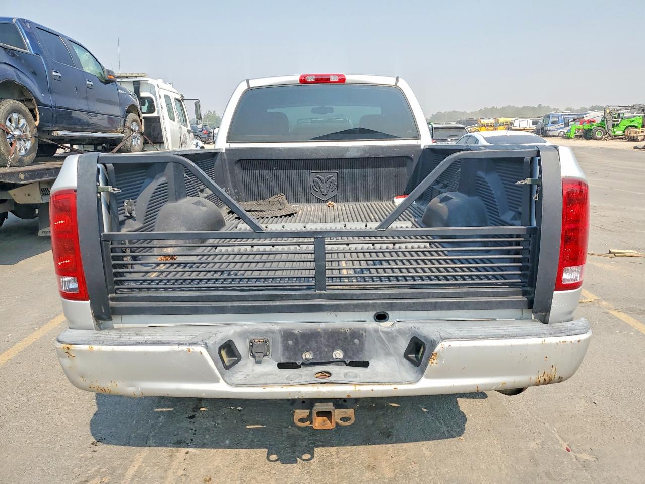 2004 Dodge Ram 2500 St Silver vin: 3D7KA28C94G188802