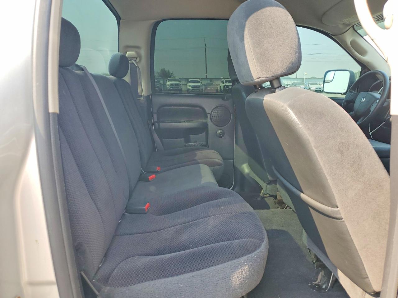 2004 Dodge Ram 2500 St Silver vin: 3D7KA28C94G188802