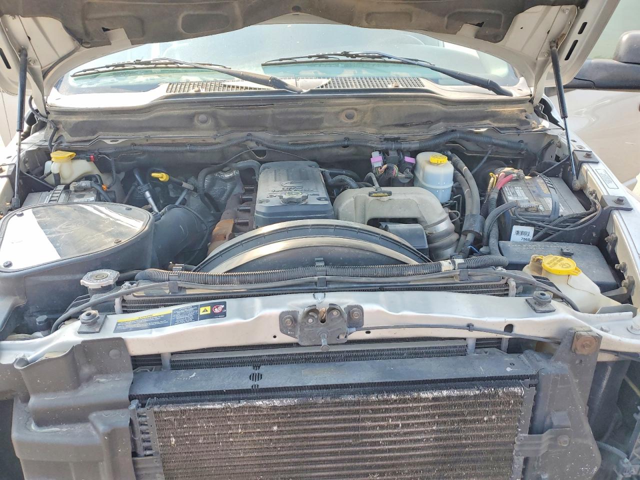 2004 Dodge Ram 2500 St Silver vin: 3D7KA28C94G188802