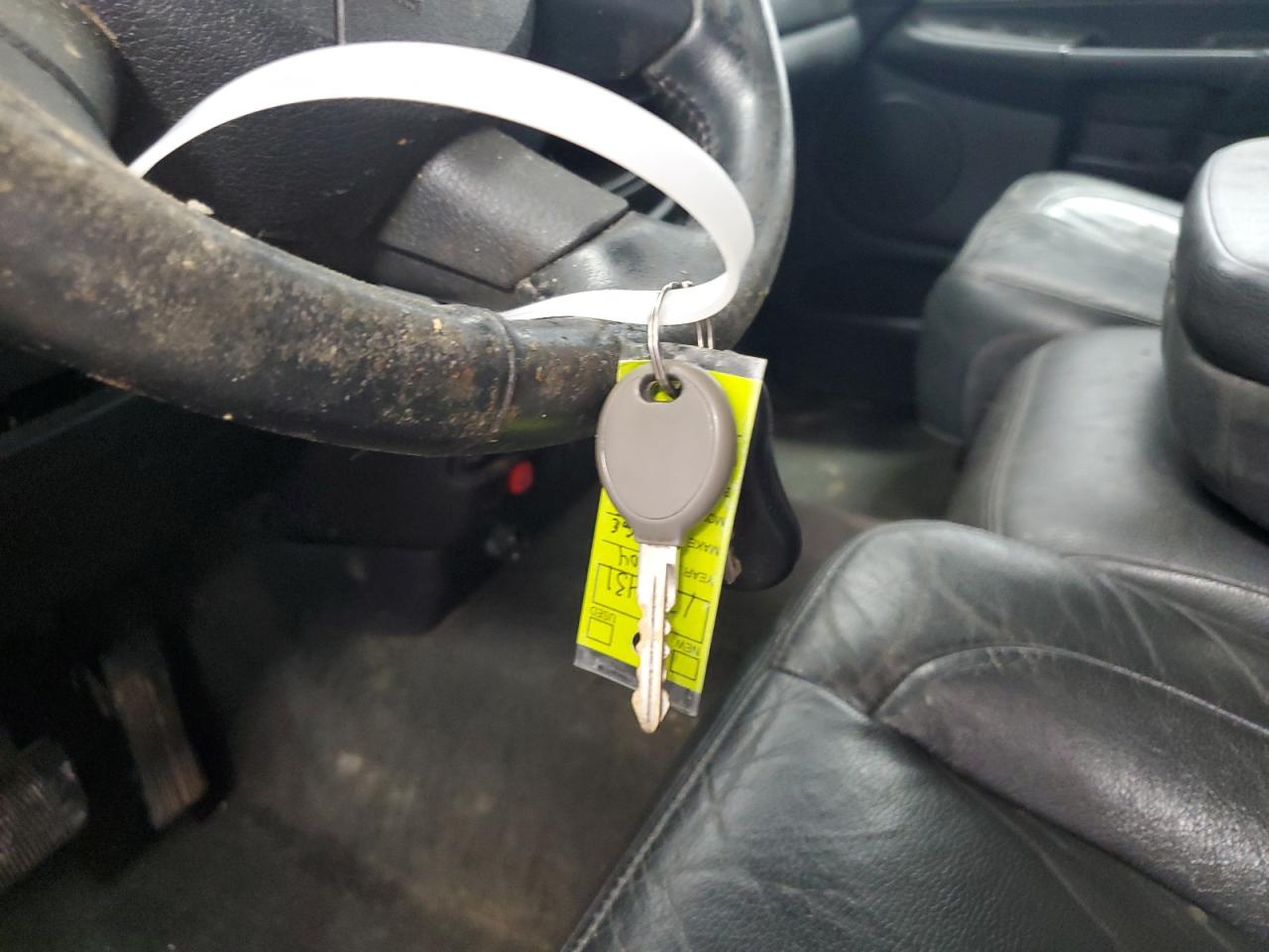 2004 Dodge Ram 2500 St Silver vin: 3D7KA28D54G176431 Damage: Steering Wheel, Worn, Replacement Required