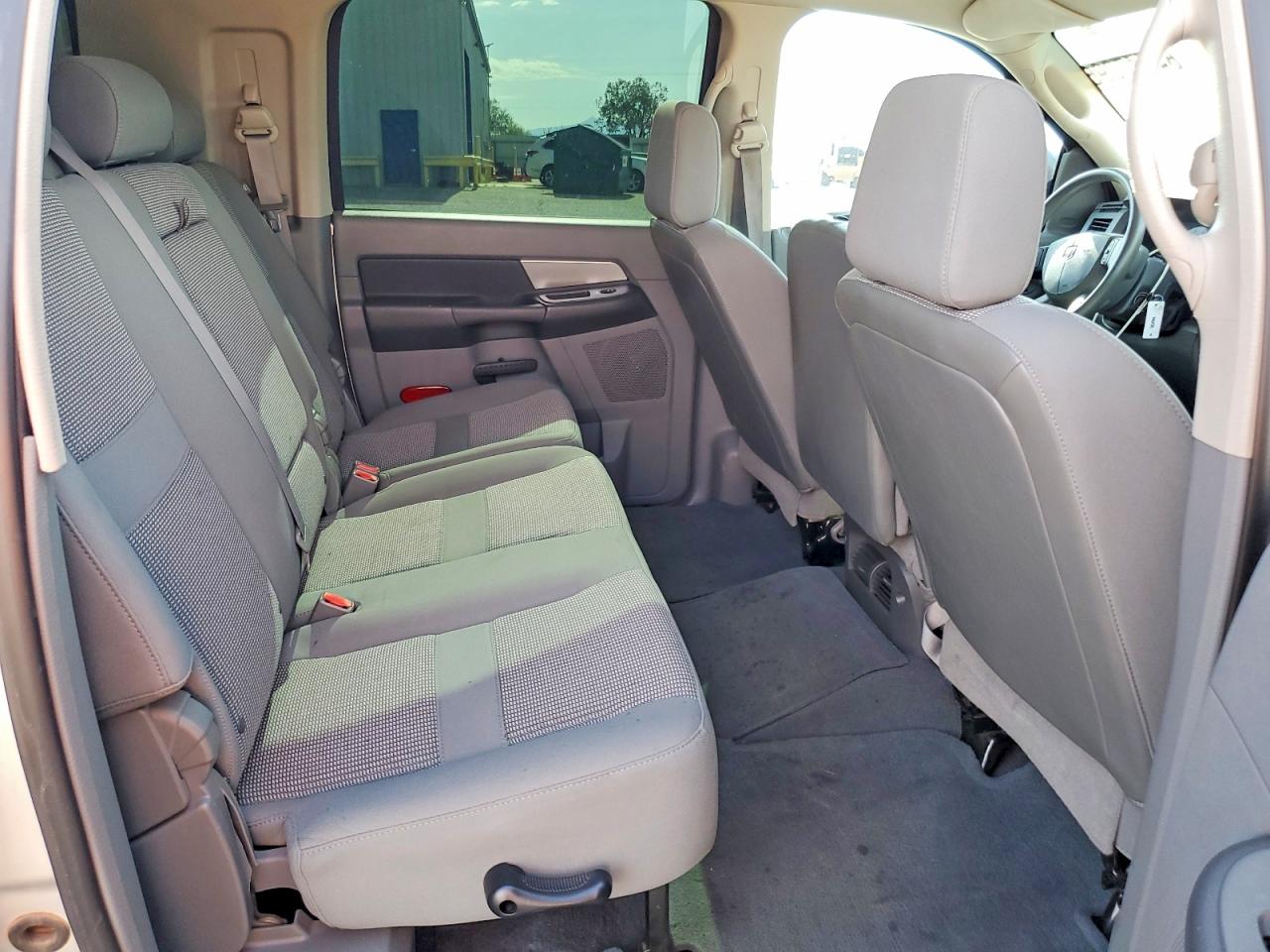 2008 Dodge Ram 1500 Silver vin: 3D7KR19DX8G104776
