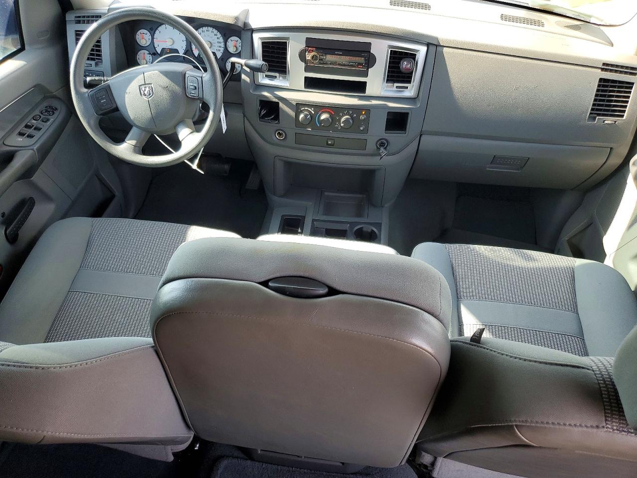 2008 Dodge Ram 1500 Silver vin: 3D7KR19DX8G104776