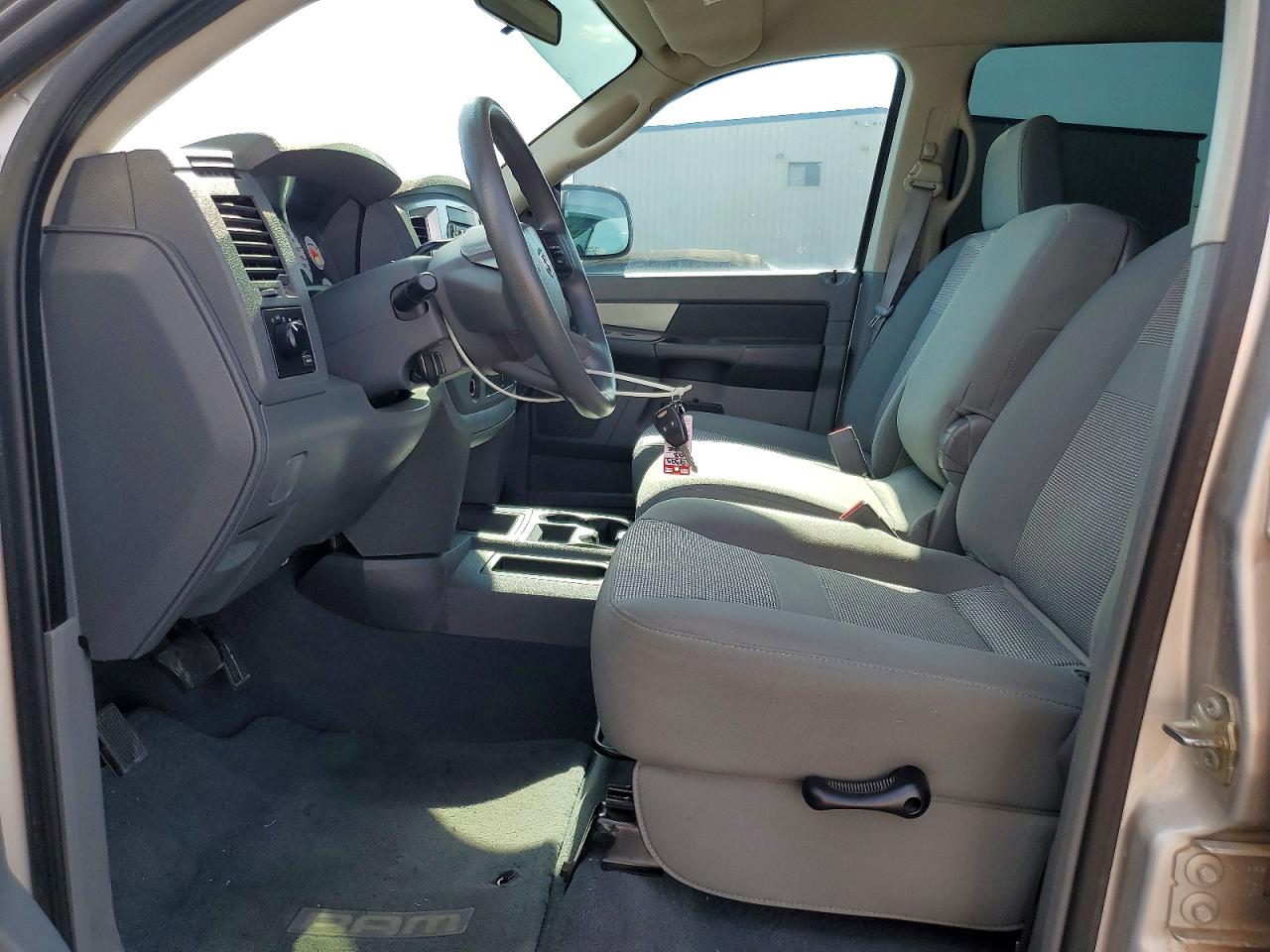 2008 Dodge Ram 1500 Silver vin: 3D7KR19DX8G104776