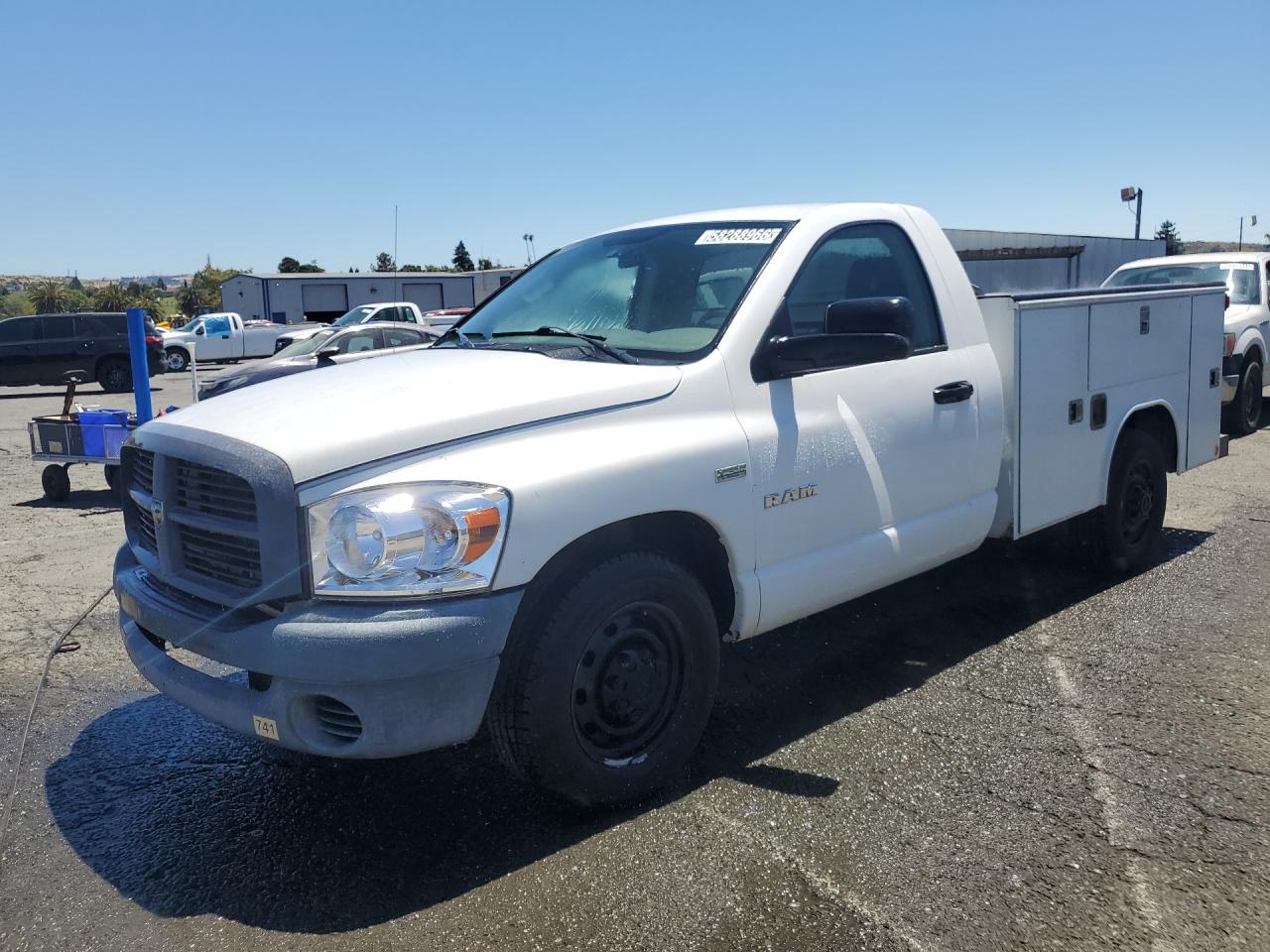 2008 Dodge Ram 2500 St Белый vin: 3D7KR26D18G183653 Damage: Left Front Fender, Dent(S) W/ Paint Dmg, 2 To 3 Inches