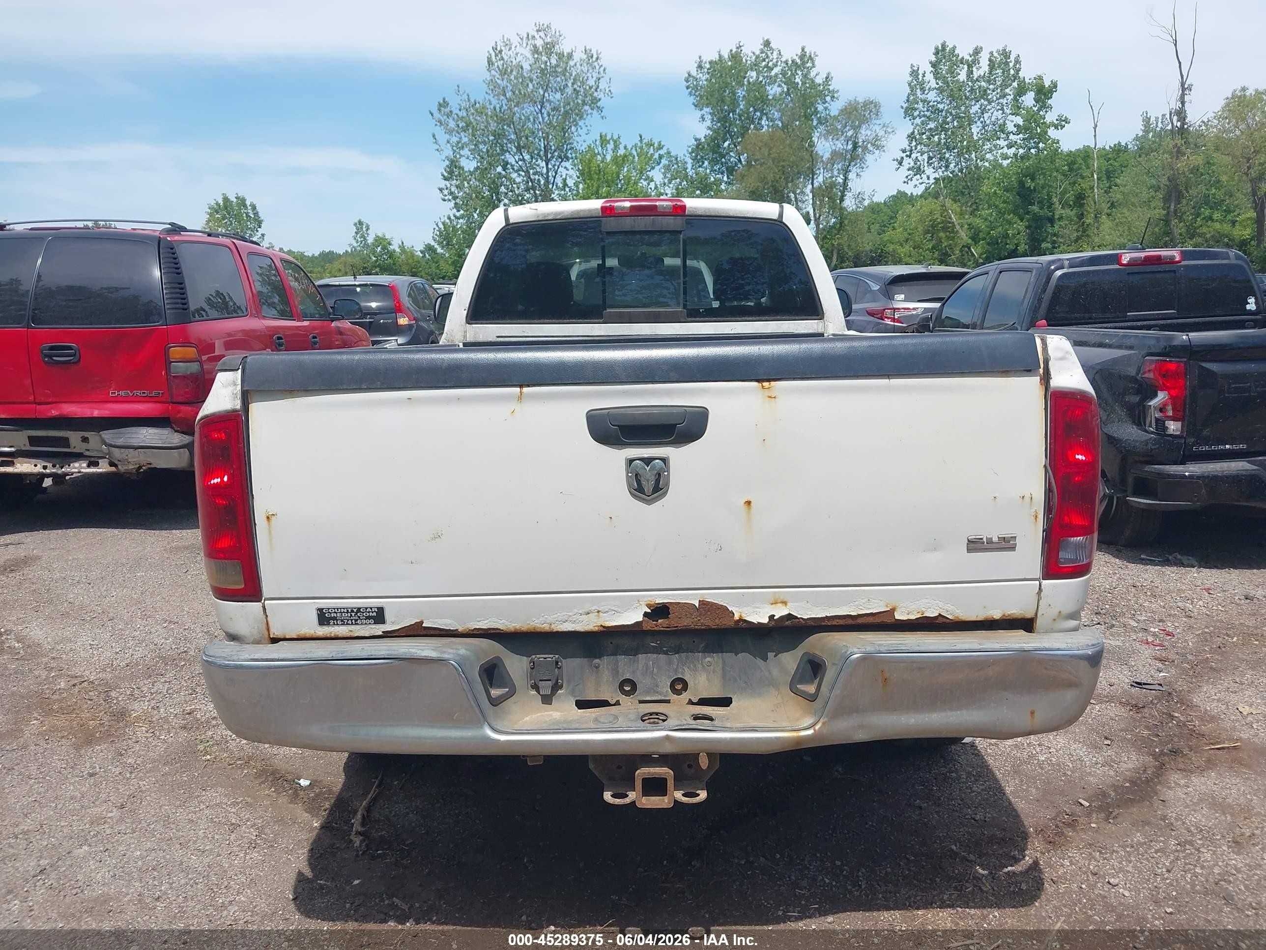 2005 Dodge Ram 2500 St Белый vin: 3D7KR26D65G863415