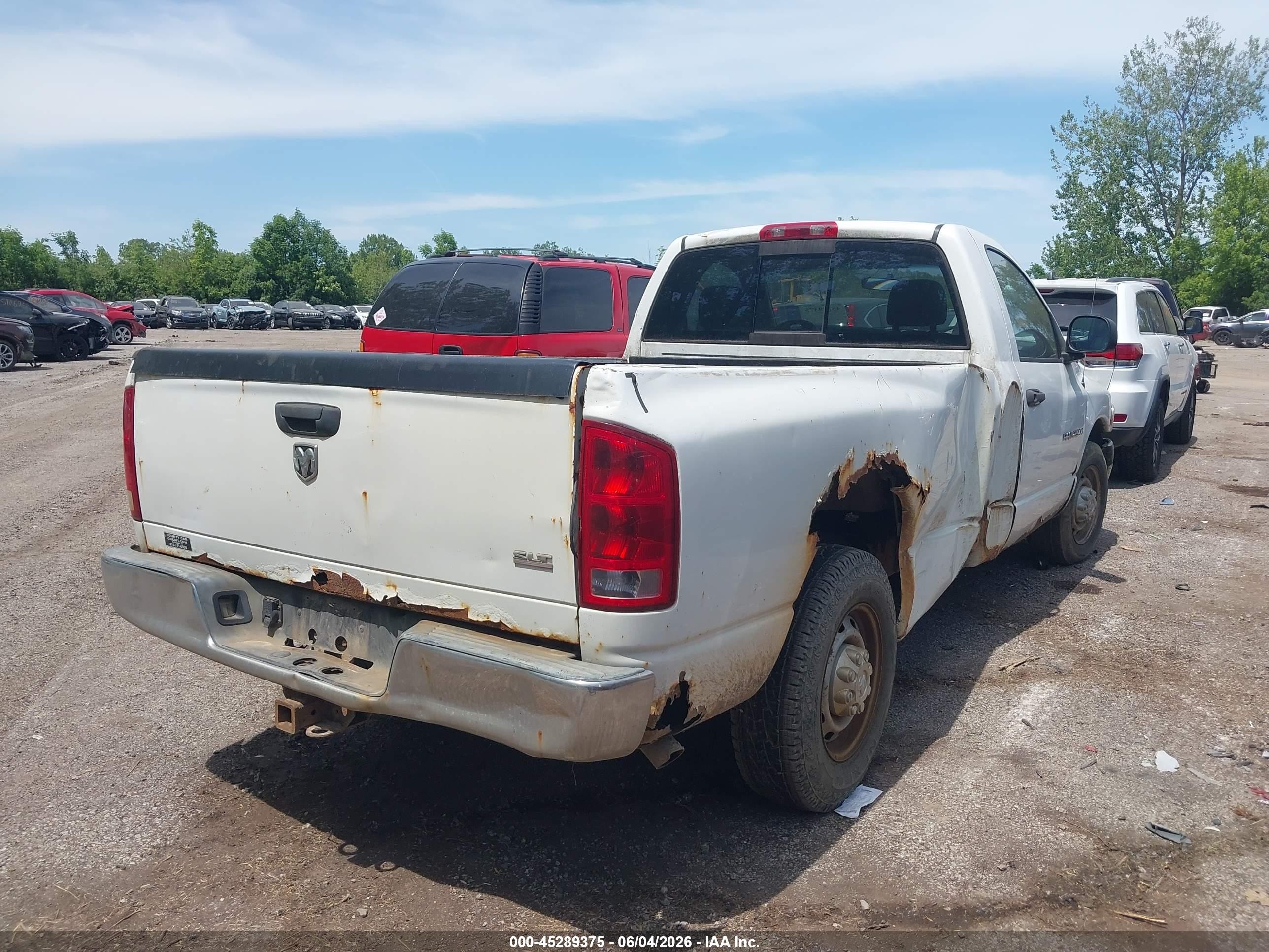 2005 Dodge Ram 2500 St Белый vin: 3D7KR26D65G863415