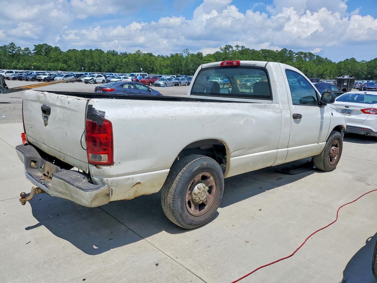2005 Dodge Ram 2500 St Белый vin: 3D7KR26D85G742451