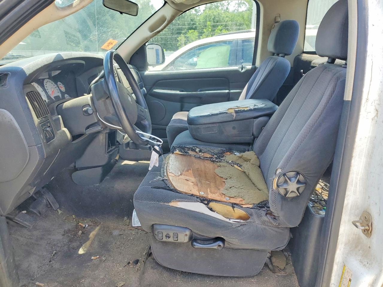 2005 Dodge Ram 2500 St Белый vin: 3D7KR26D85G742451