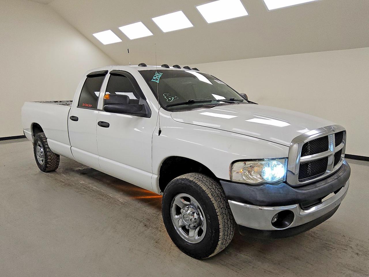 2005 Dodge Ram 2500 St White vin: 3D7KR28C05G812903