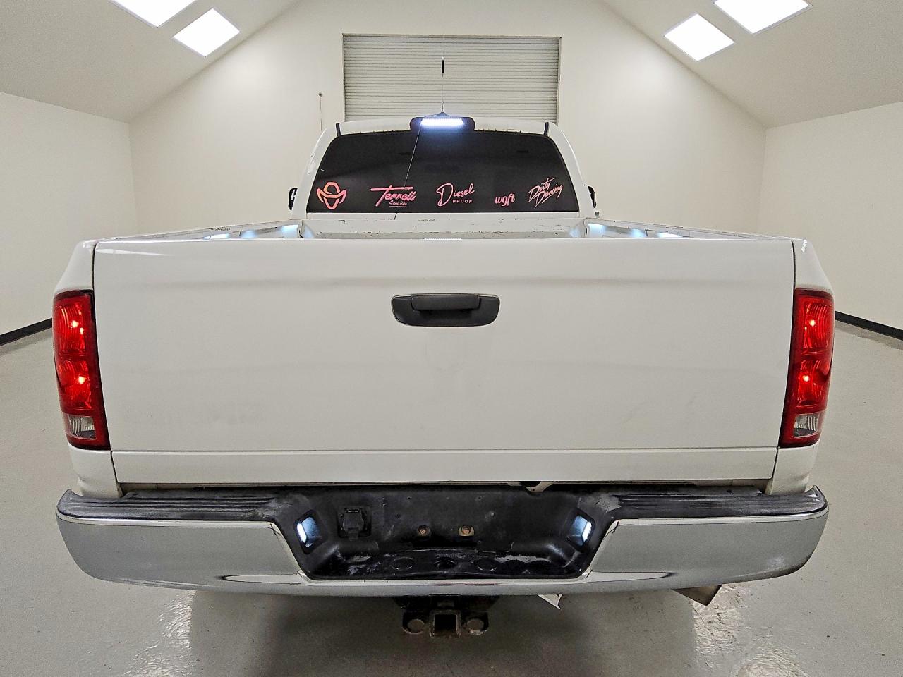2005 Dodge Ram 2500 St White vin: 3D7KR28C05G812903