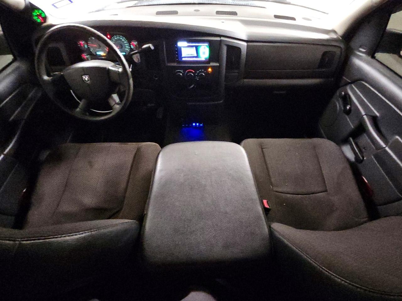 2005 Dodge Ram 2500 St White vin: 3D7KR28C05G812903