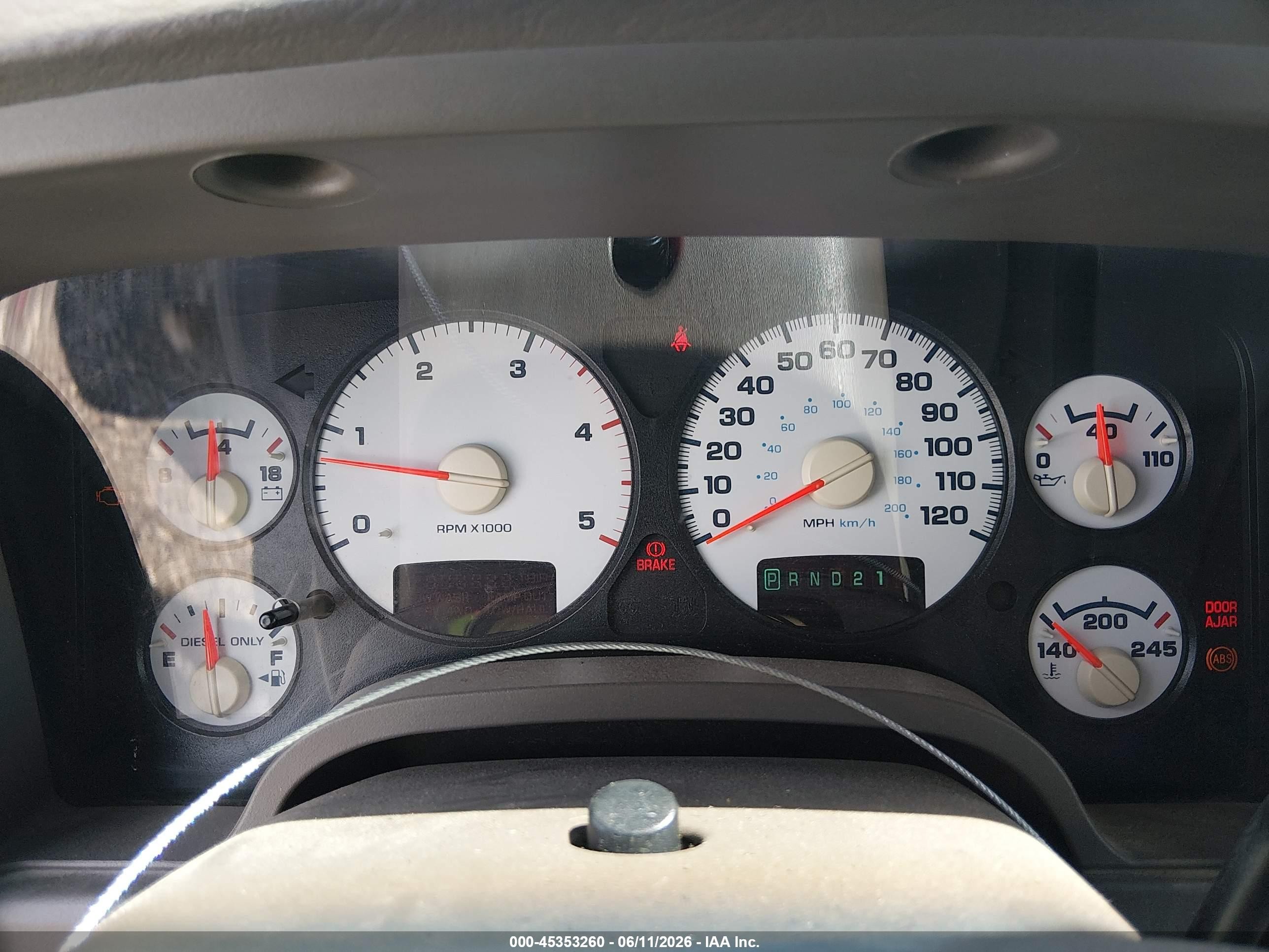 2005 Dodge Ram 2500 St Белый vin: 3D7KR28C65G708013