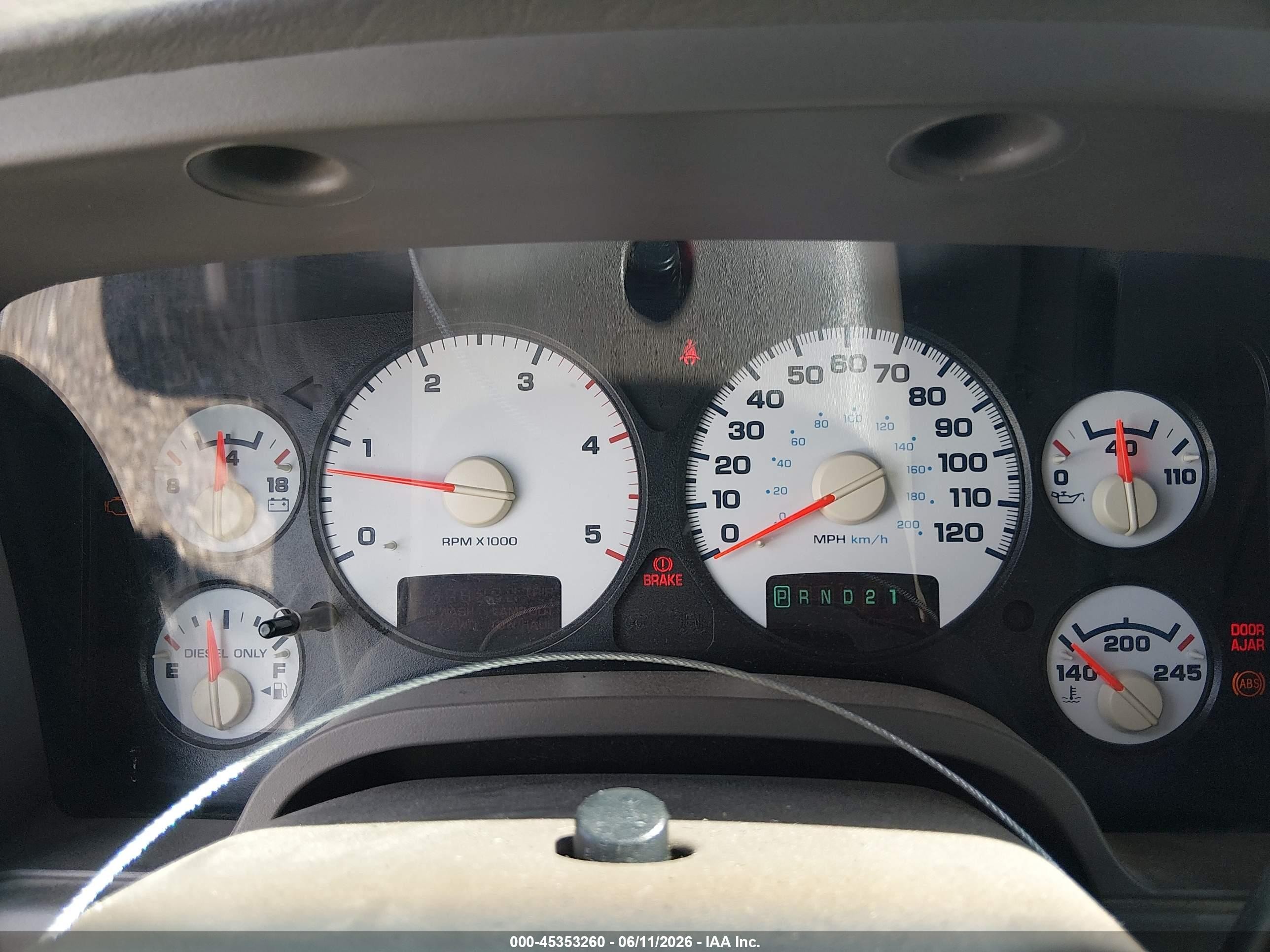 2005 Dodge Ram 2500 St Белый vin: 3D7KR28C65G708013