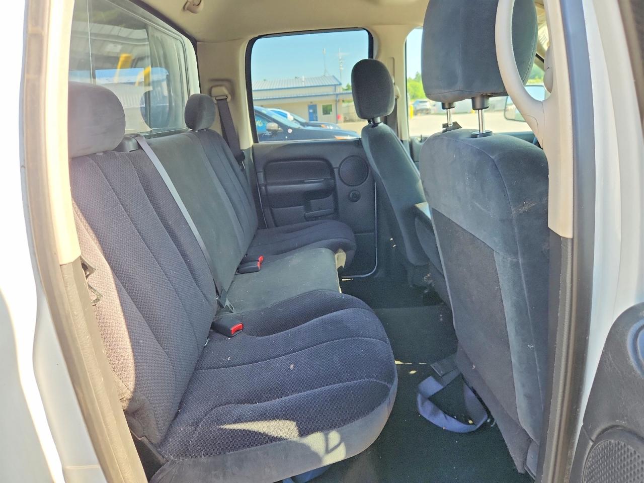 2005 Dodge Ram 2500 St White vin: 3D7KR28D55G714040