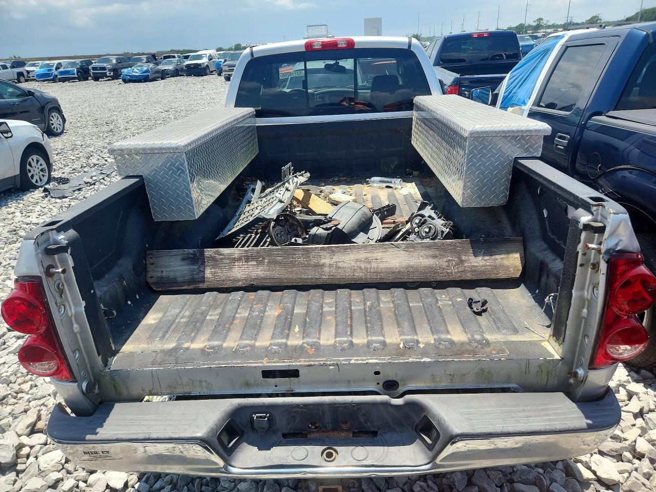 2009 Dodge Ram 2500 Silver vin: 3D7KR28L09G508914