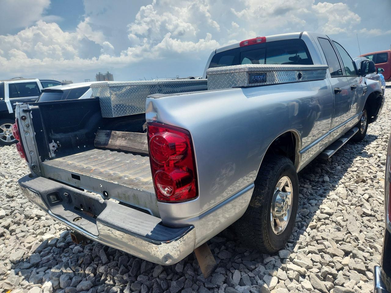 2009 Dodge Ram 2500 Silver vin: 3D7KR28L09G508914