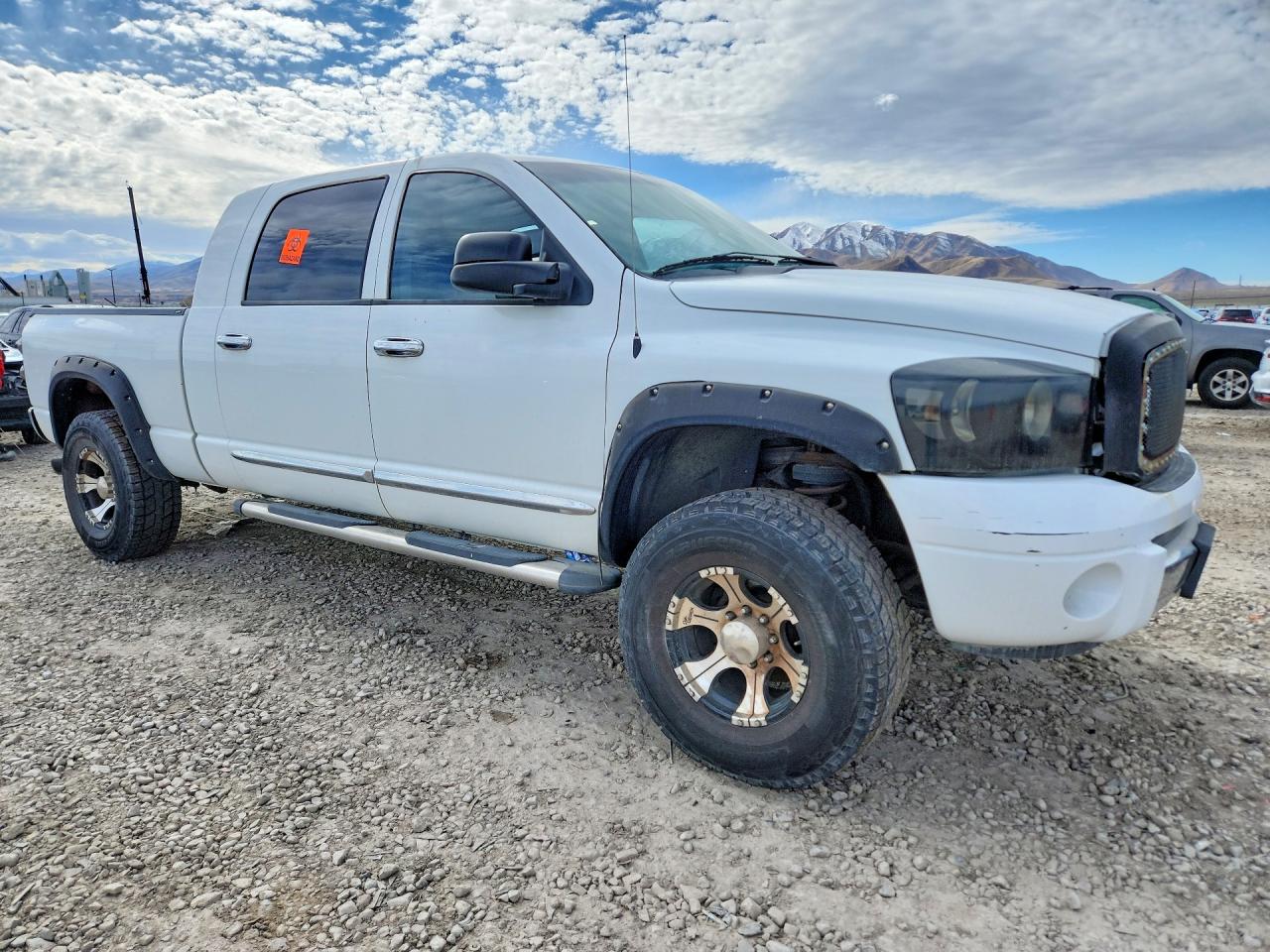 2007 Dodge Ram 1500 White vin: 3D7KS19D47G773922