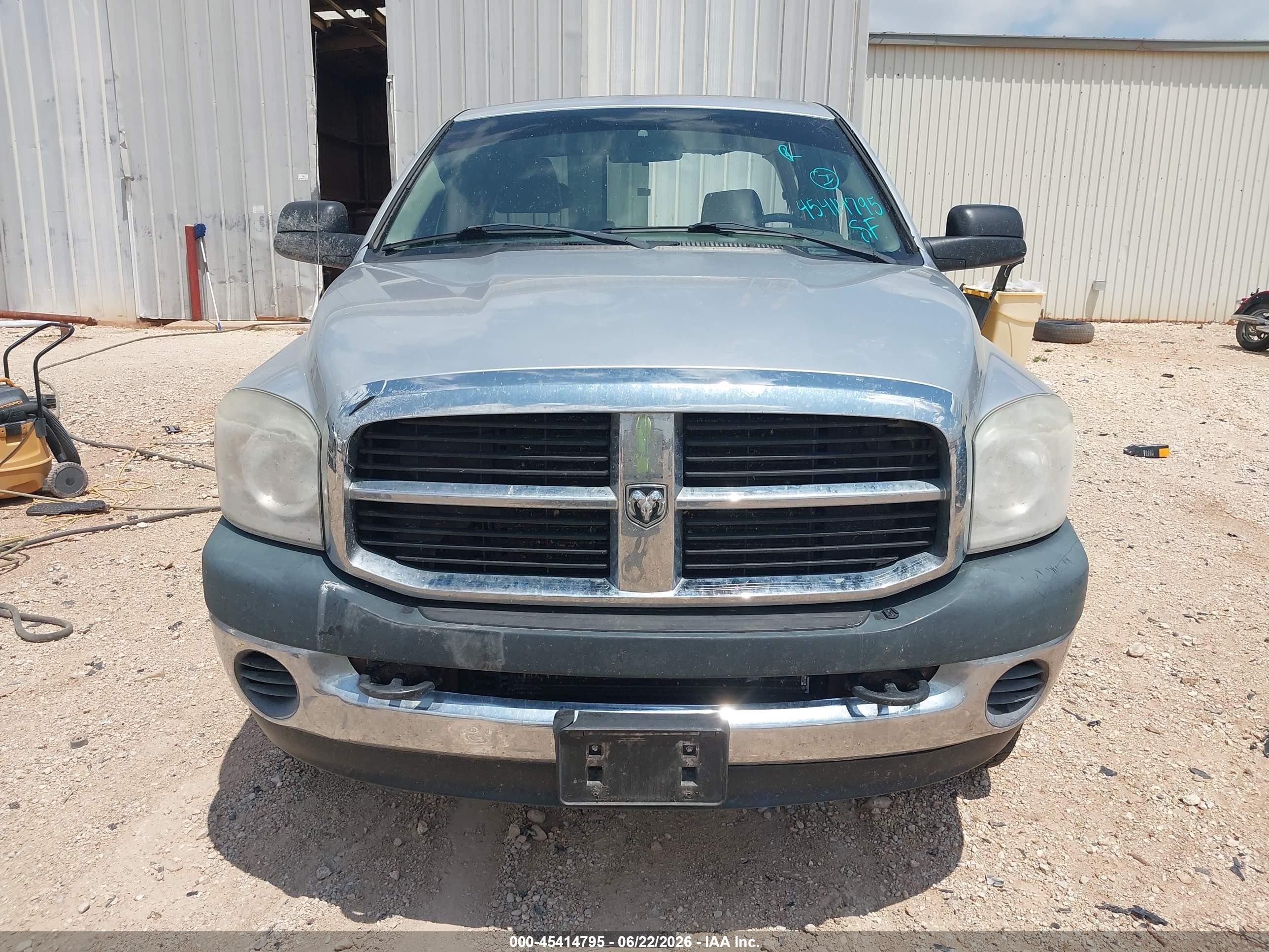 2008 Dodge Ram 2500 St/sxt Silver vin: 3D7KS28A28G148174