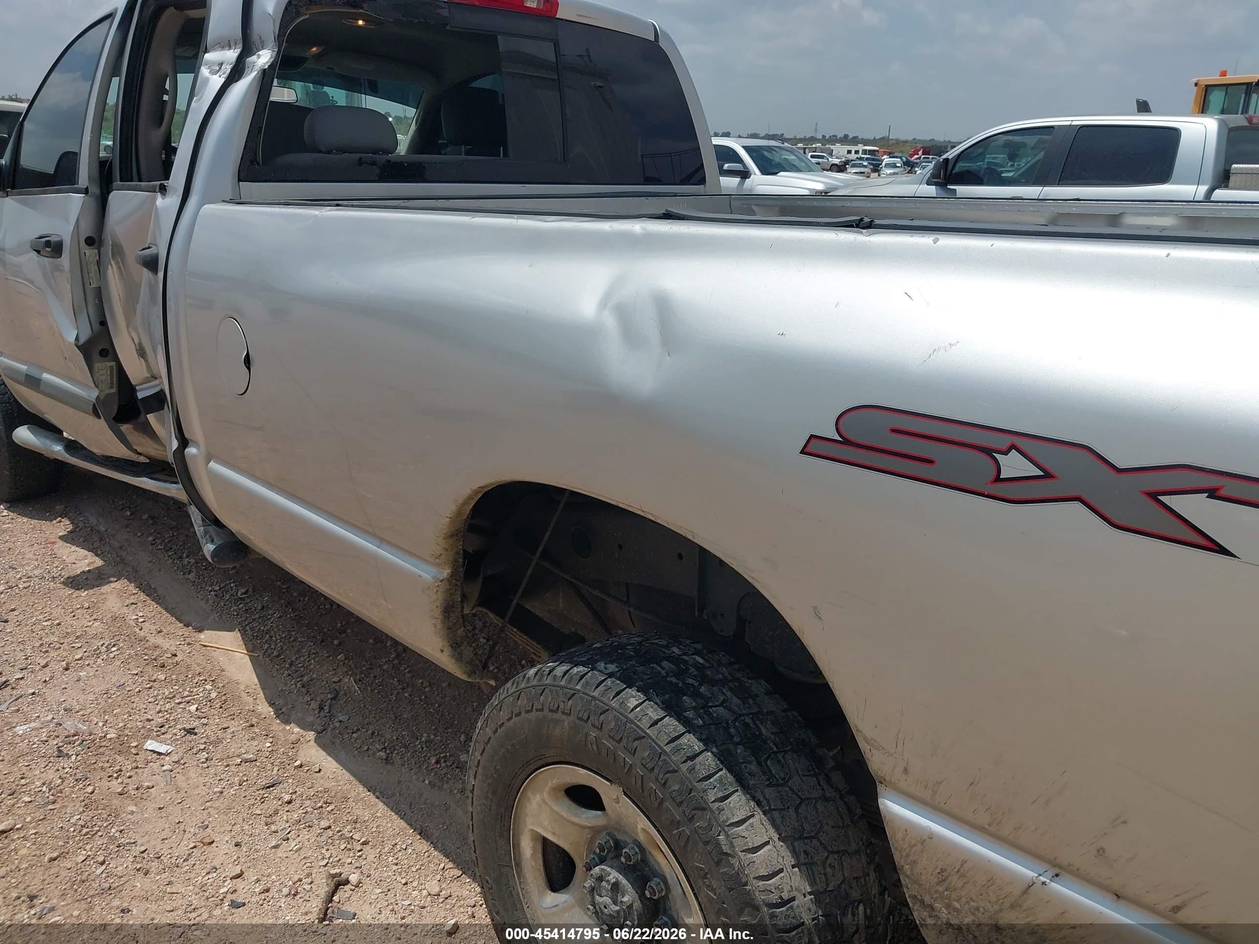 2008 Dodge Ram 2500 St/sxt Silver vin: 3D7KS28A28G148174