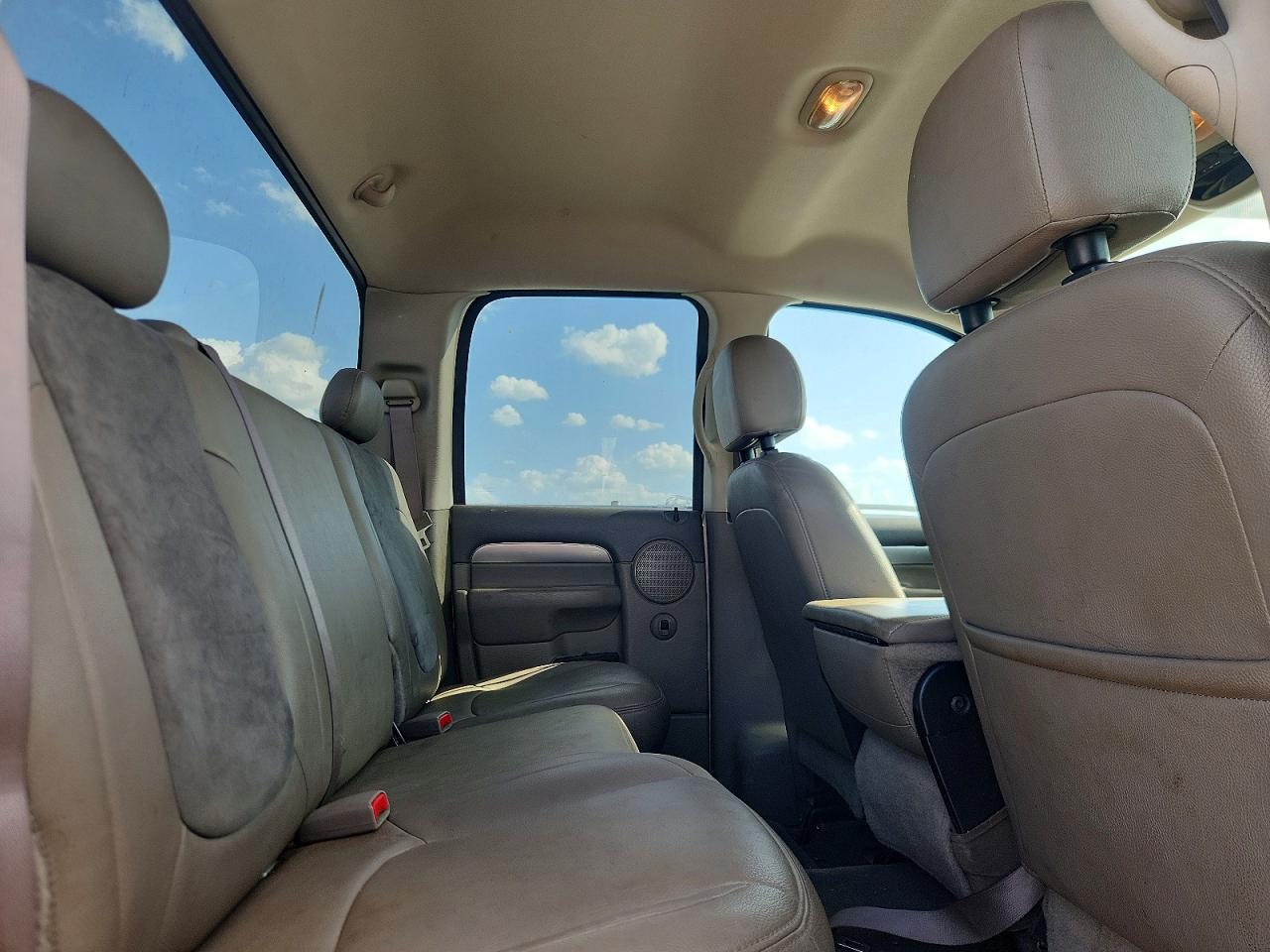 2005 Dodge Ram 2500 St White vin: 3D7KS28C15G714497