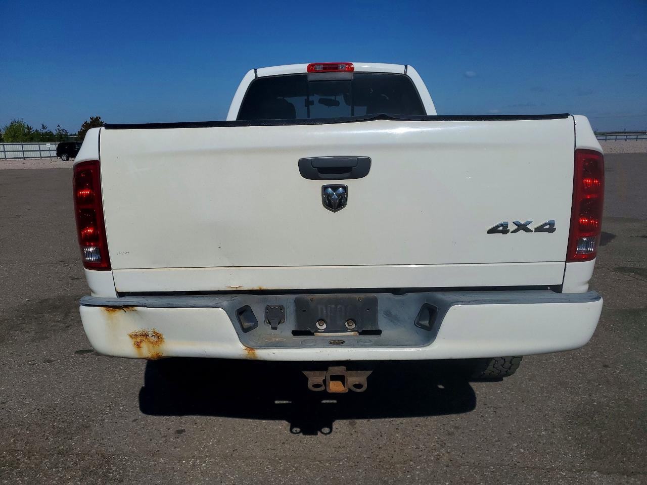 2005 Dodge Ram 2500 St Белый vin: 3D7KS28C35G758744