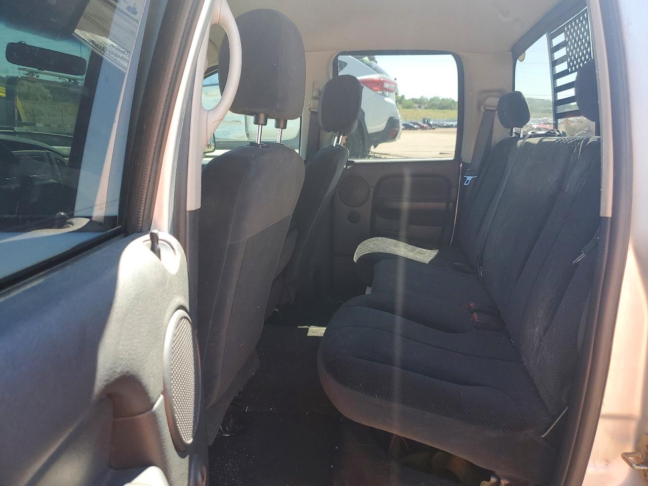2005 Dodge Ram 2500 St Silver vin: 3D7KS28C45G848078