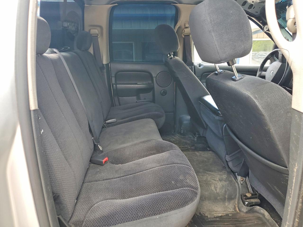 2005 Dodge Ram 2500 St Silver vin: 3D7KS28C55G773441