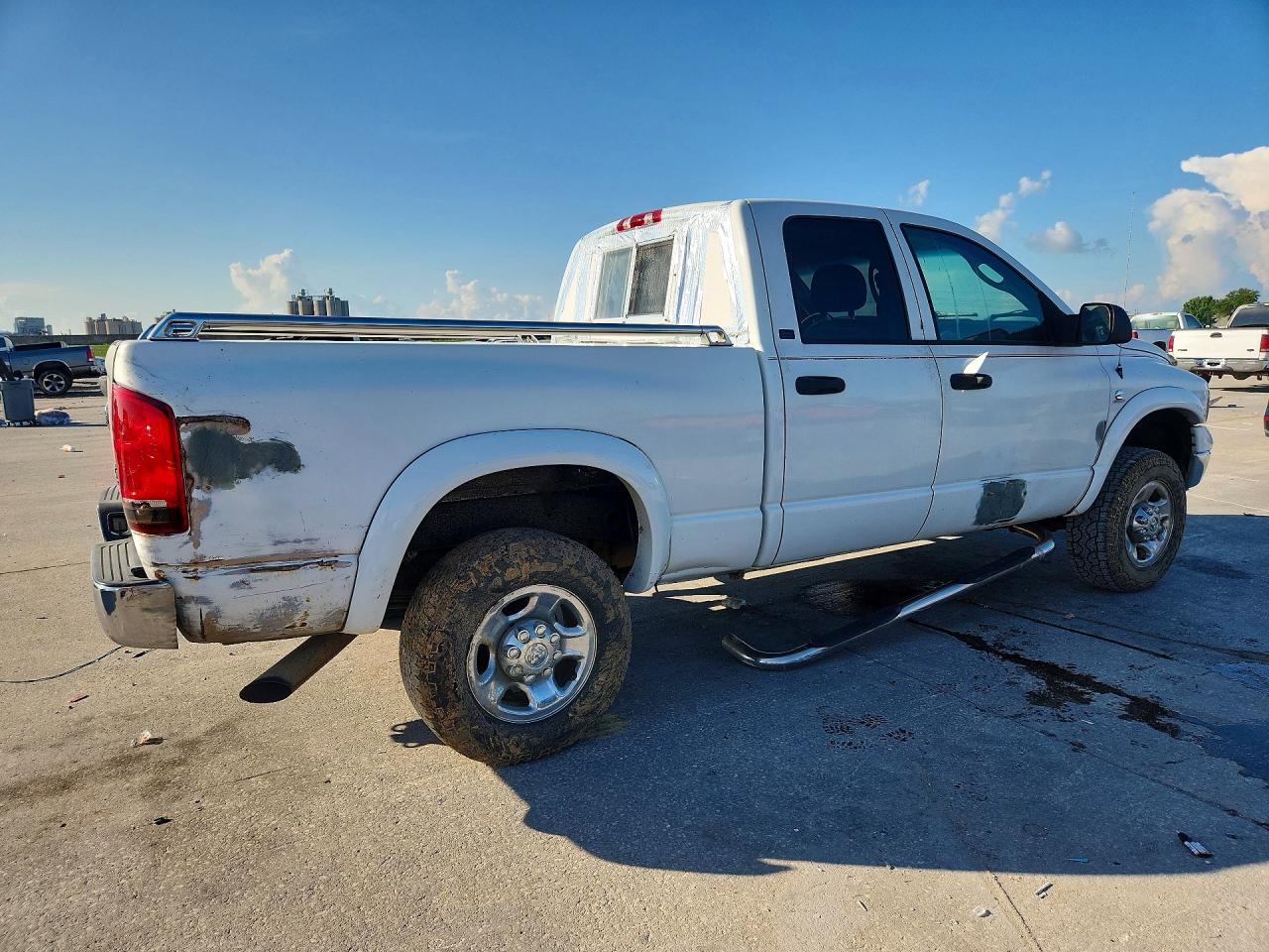 2005 Dodge Ram 2500 St White vin: 3D7KS28C65G766207