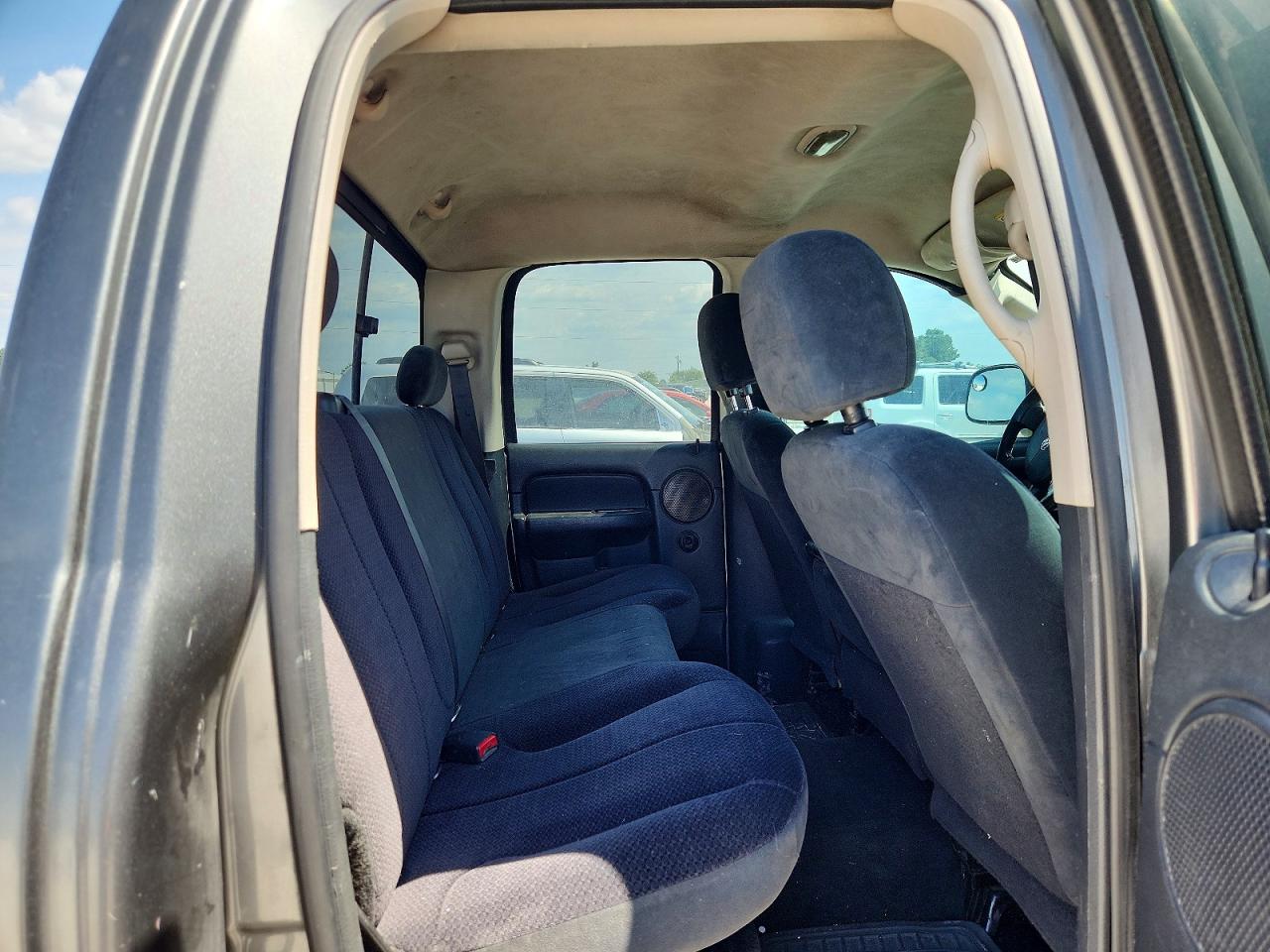 2005 Dodge Ram 2500 St Серый vin: 3D7KS28C95G804884