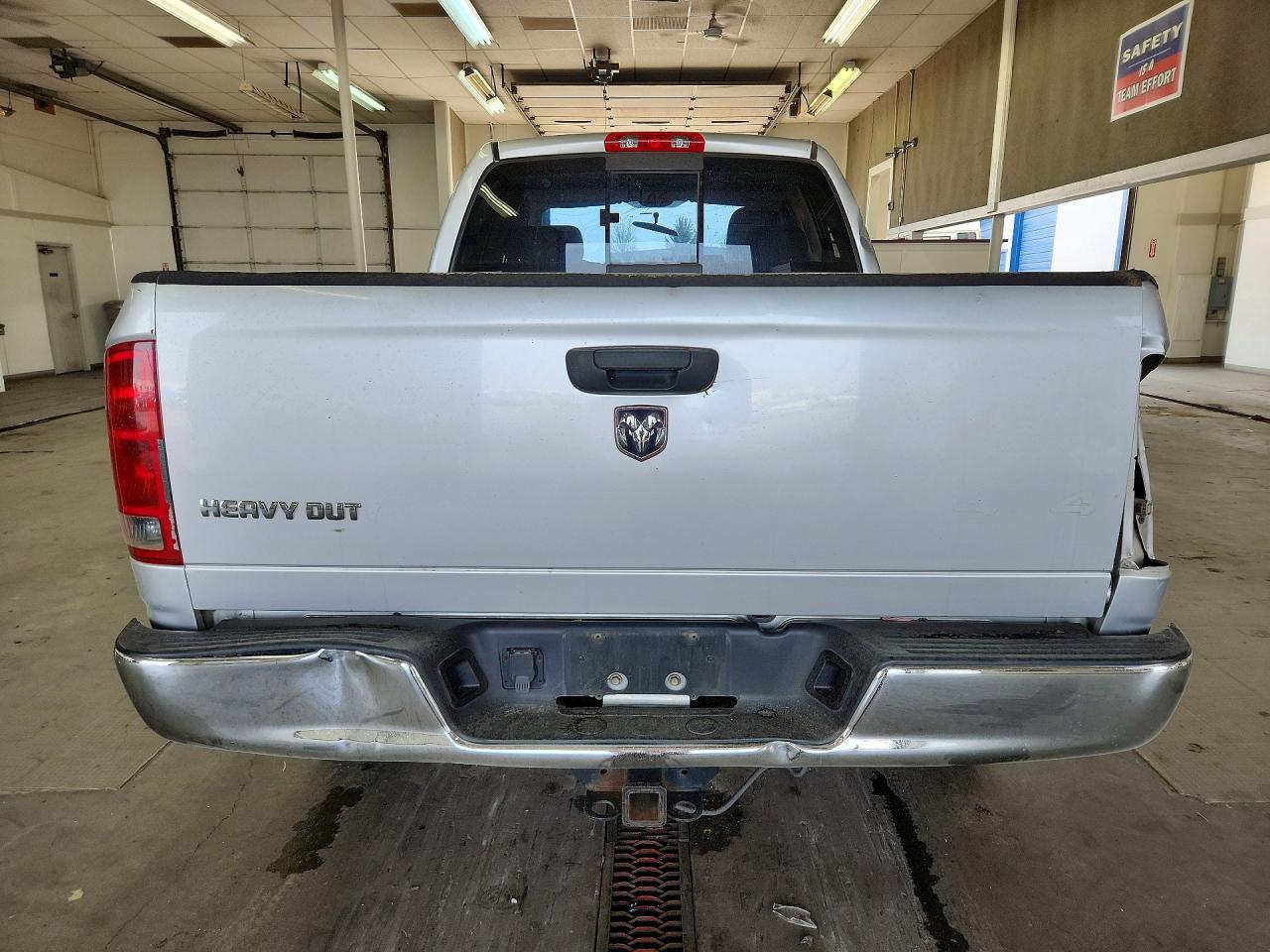 2005 Dodge Ram 2500 St Silver vin: 3D7KS28D95G820284
