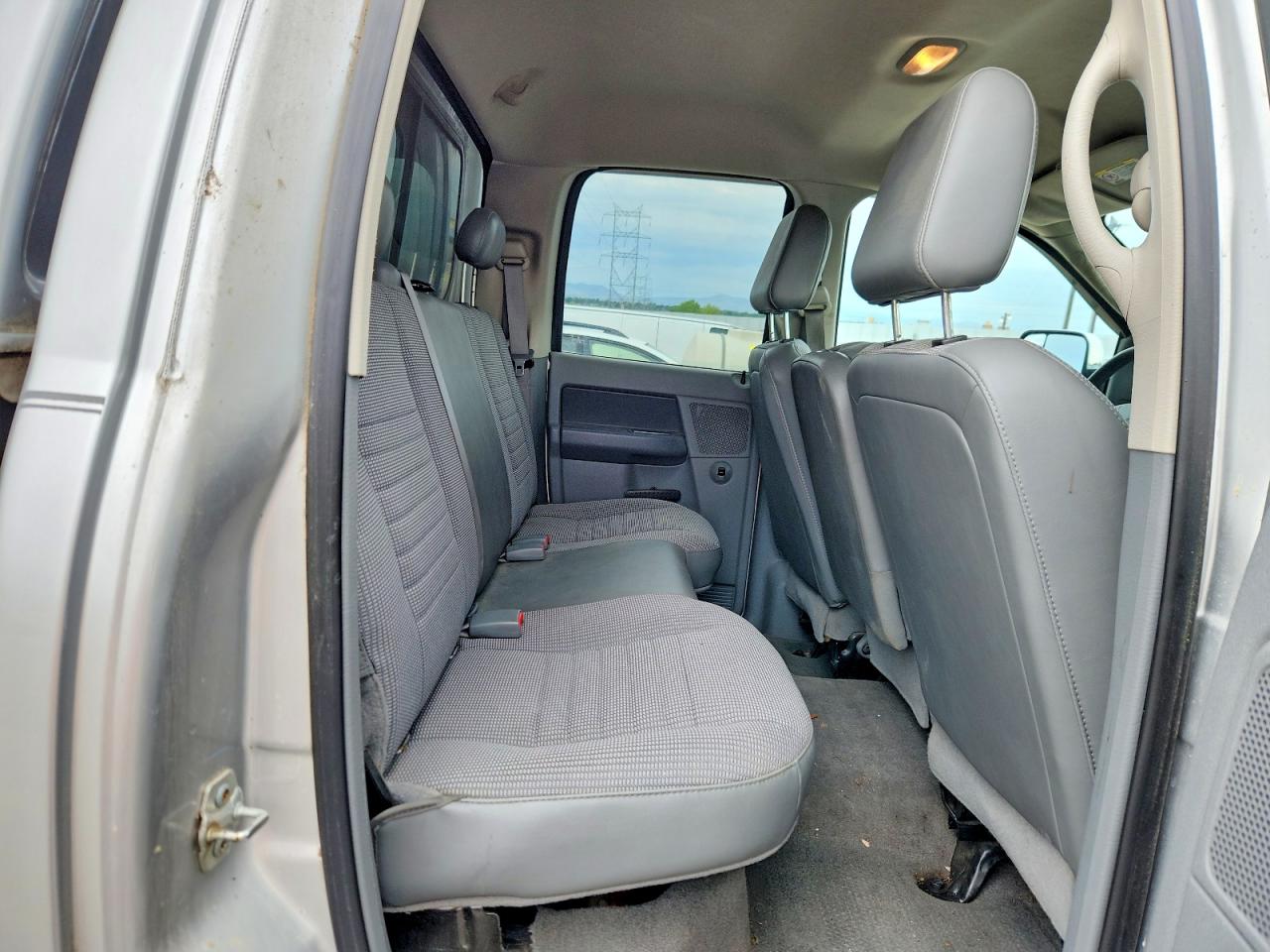 2009 Dodge Ram 2500 Silver vin: 3D7KS28T29G519112