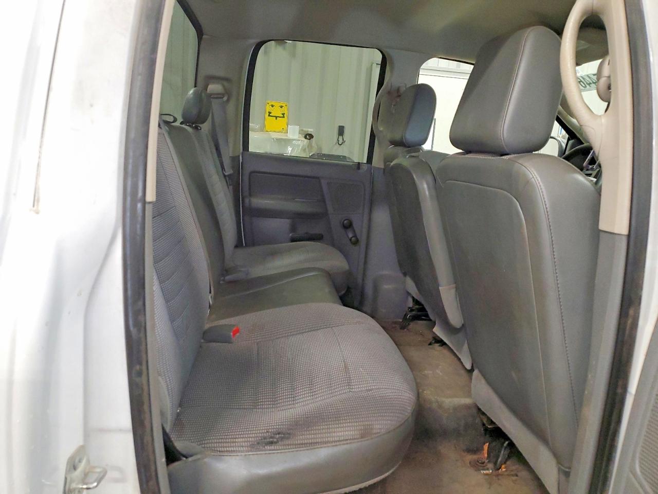 2009 Dodge Ram 2500 White vin: 3D7KS28T59G520058