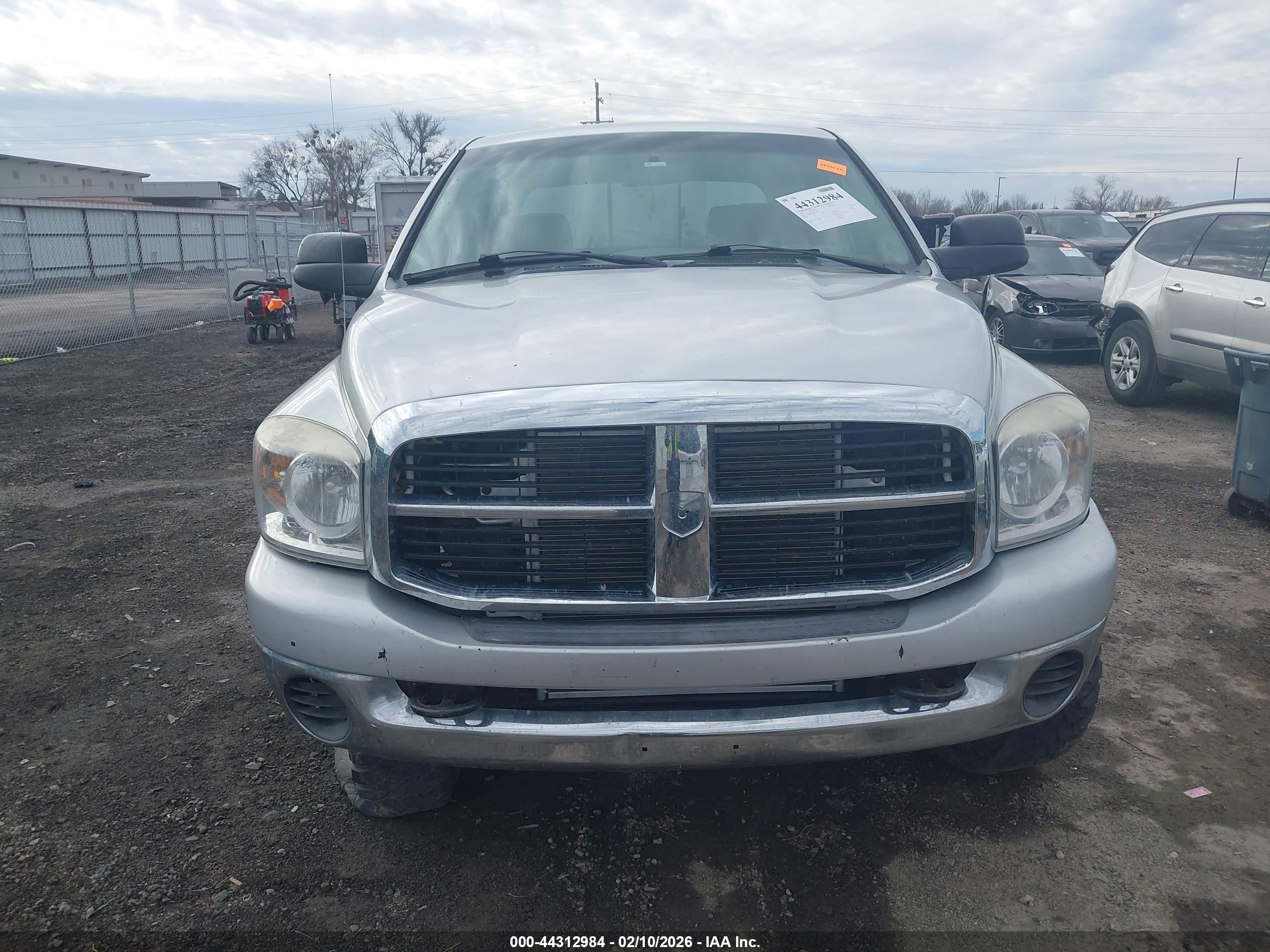 2008 Dodge Ram 2500 Sxt/slt Серебряный vin: 3D7KS29A98G177931