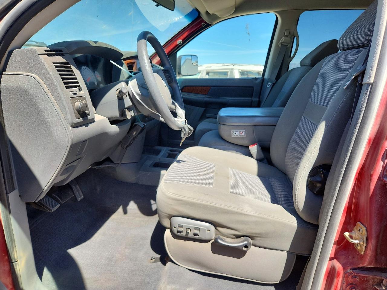 2006 Dodge Ram 2500 Red vin: 3D7KS29C56G194031