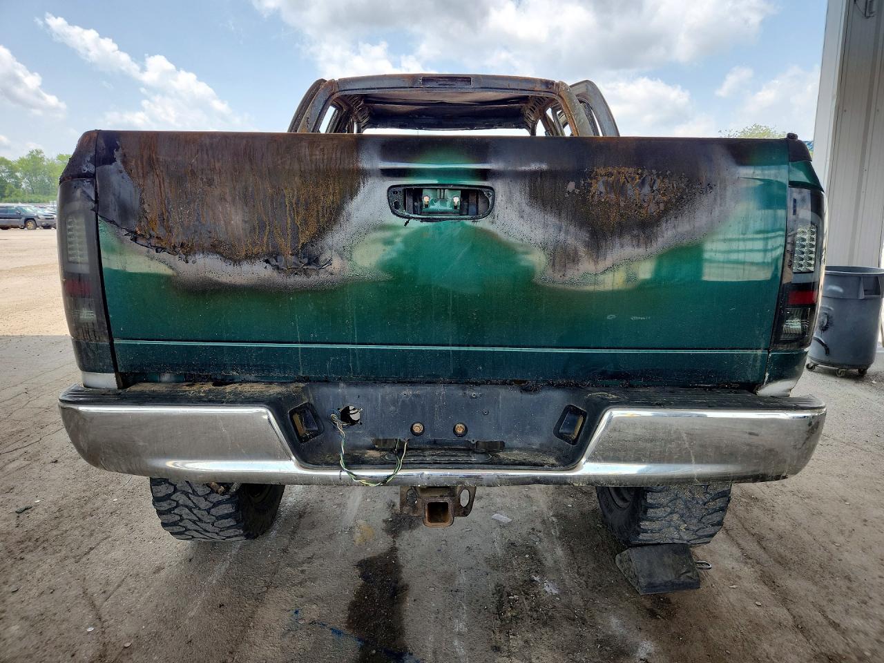 2003 Dodge Ram 2500 St Burn vin: 3D7KU28C03G856301