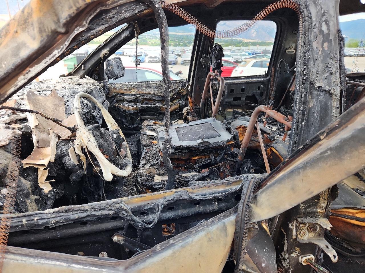 2004 Dodge Ram 2500 St Burn vin: 3D7KU28C54G196273