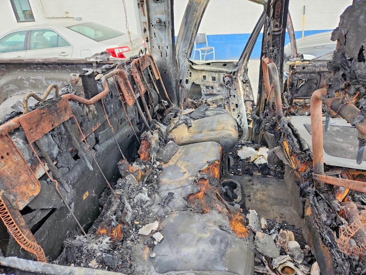 2004 Dodge Ram 2500 St Burn vin: 3D7KU28C54G196273